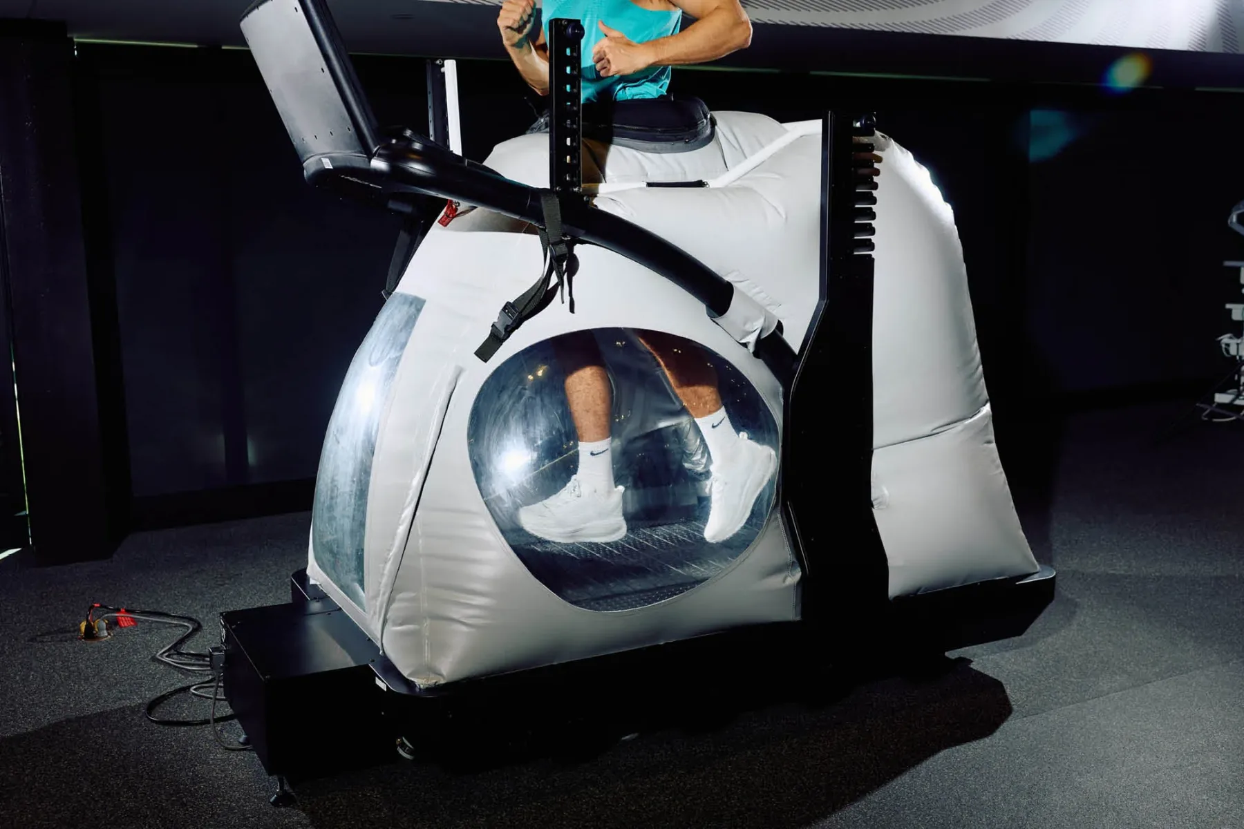 Nike Vomero Premium: 55-milimetrski supercopat, ki briše gravitacijo pod nogami