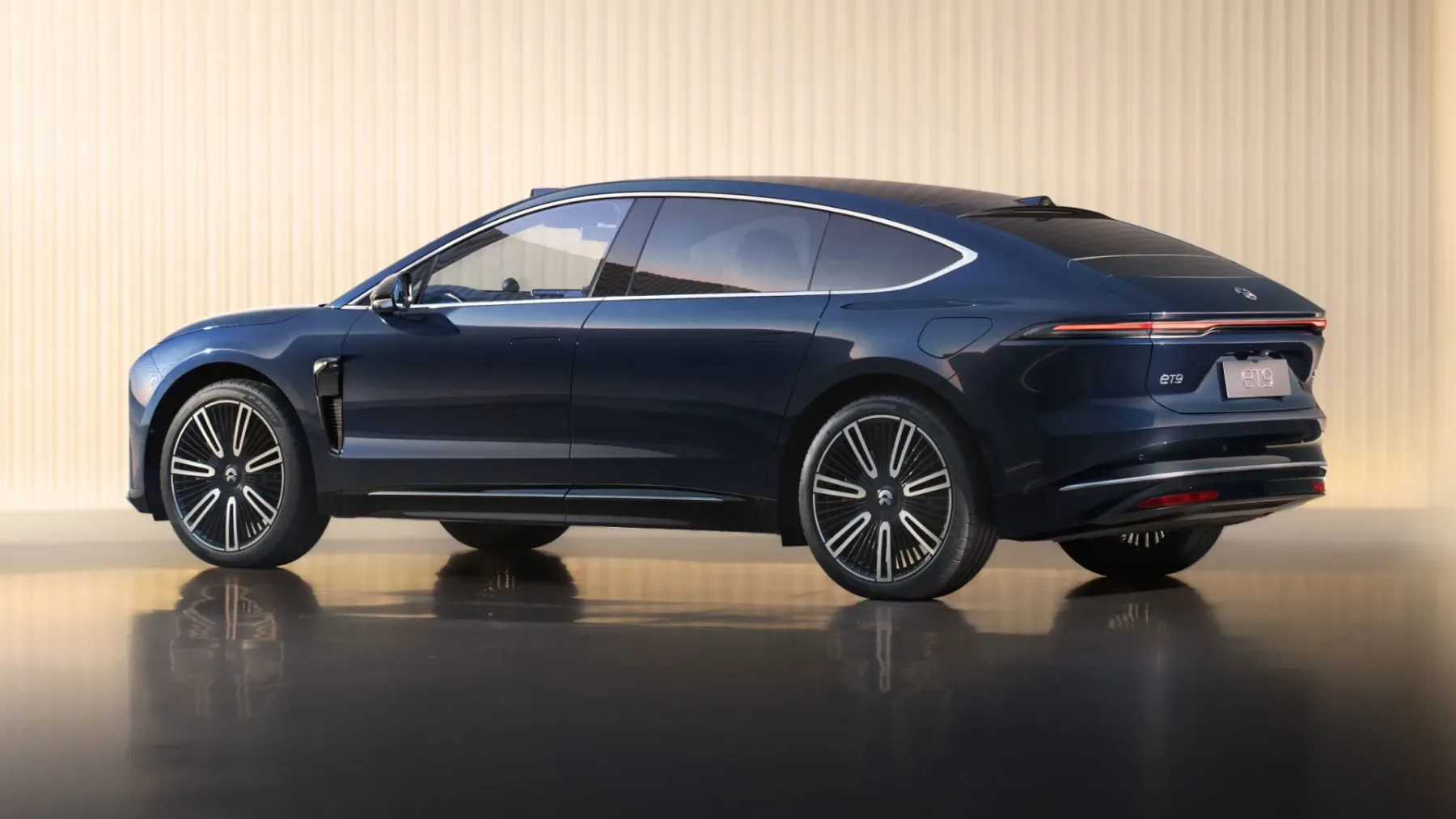 NIO ET9: prvi žebelj v krsti evropske avto industrije – Je ta avtomobil prihodnosti dejansko boljši od nemških velikanov?