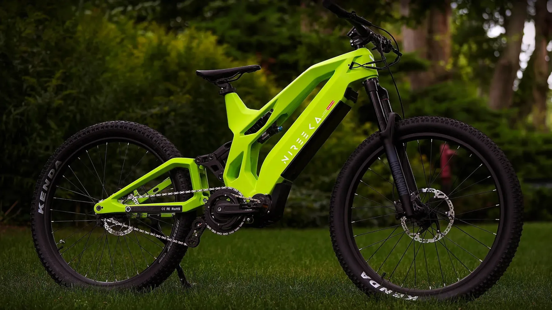 Nireeka Spectrx – 3.000 evrov za električno kolo s 6 kW adrenalina na dveh kolesih