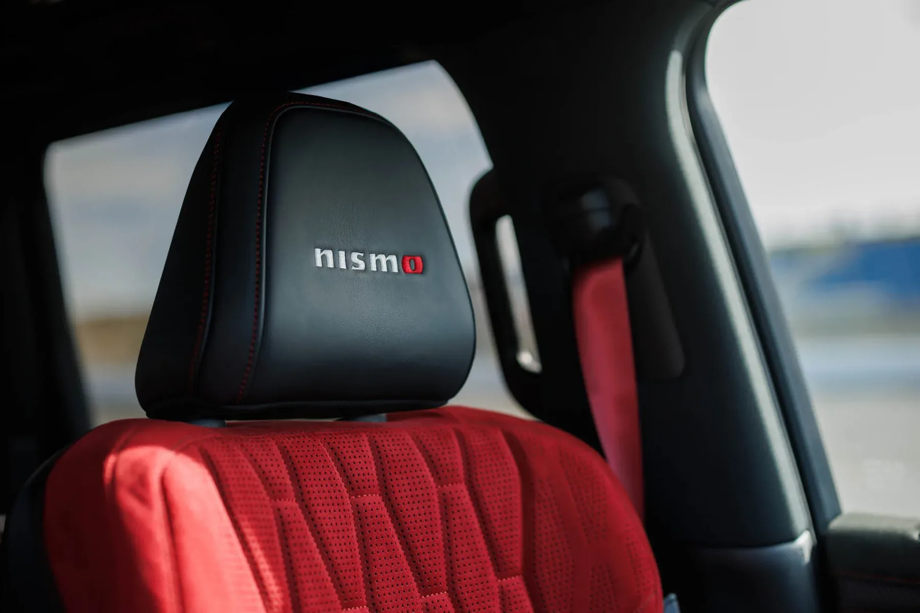 Nissan Armada NISMO 2026 – XXL adrenalinski paket, ki v prtljažniku skriva Nürburgring