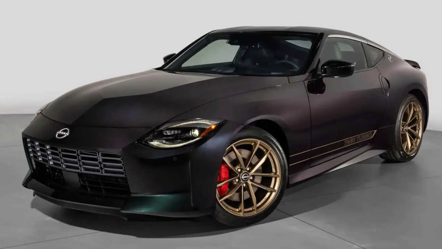 Nissan Z 2026 Heritage Edition: Midnight Purple se vrača v slogu!