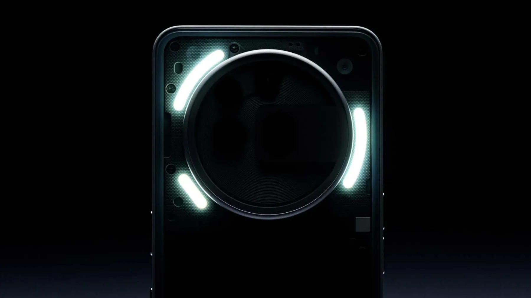 Nothing Phone 3a in 3a Pro: Ko se proračunski telefon zdi kot zastavonoša