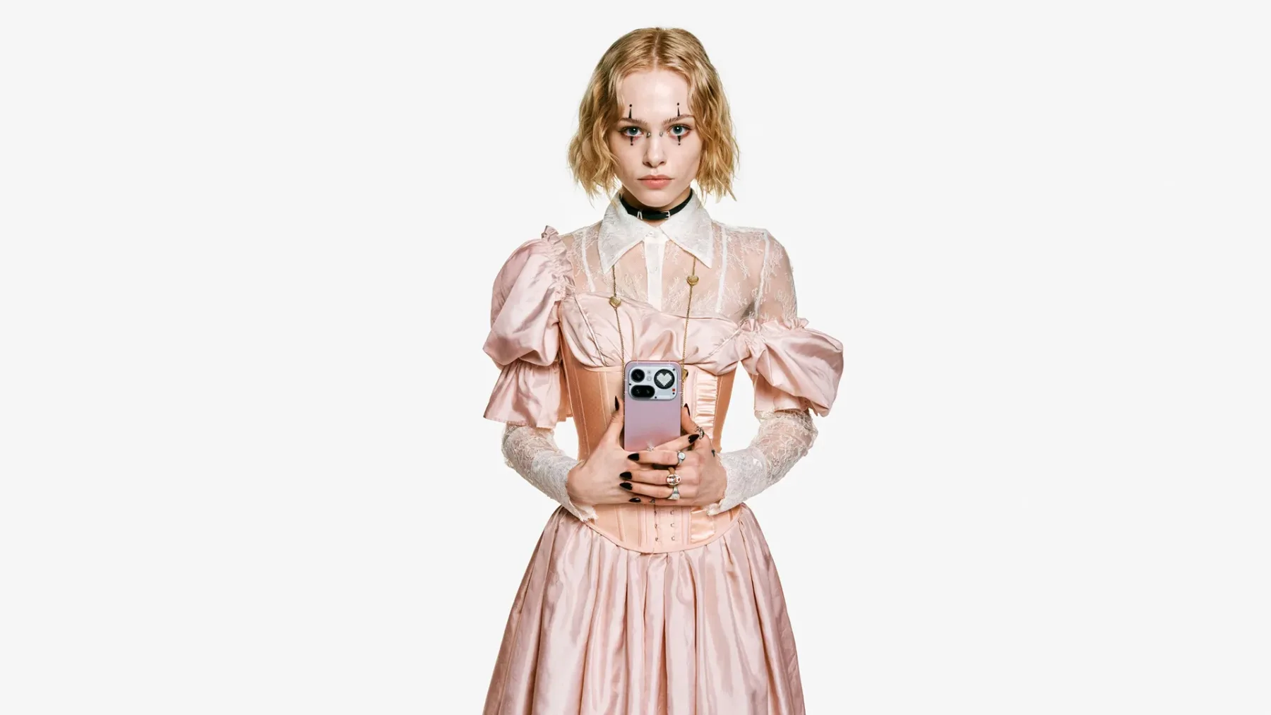Nothing Phone (4a) Pro: Je to končno telefon s karakterjem ali le draga božična jelka v vašem žepu?