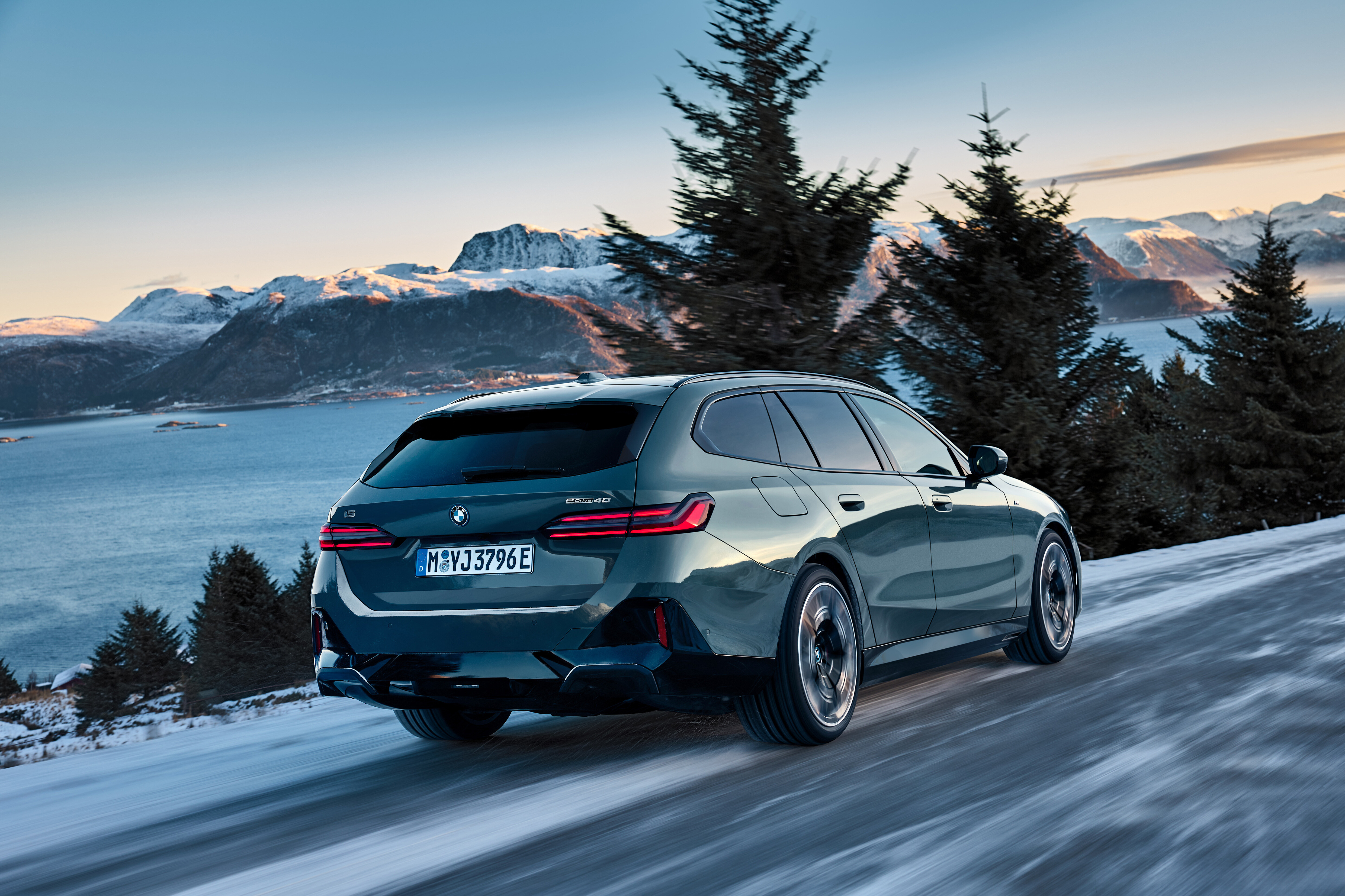 BMW Serija 5 Touring 2024