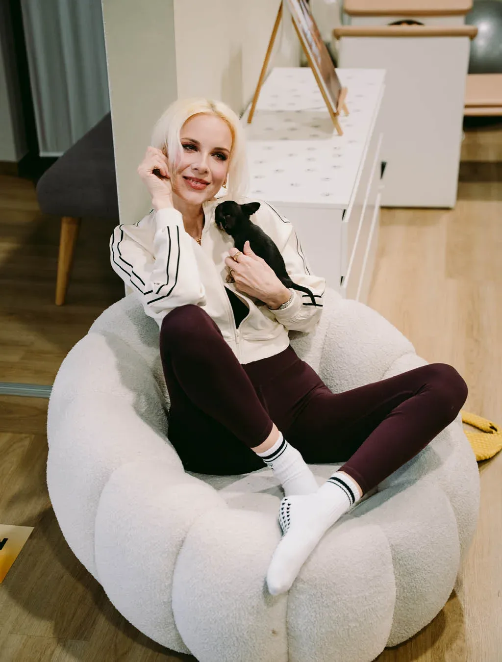Nova kolekcija Fabletics by Khloé Kardashian 2026: Ultimativni dvig samozavesti
