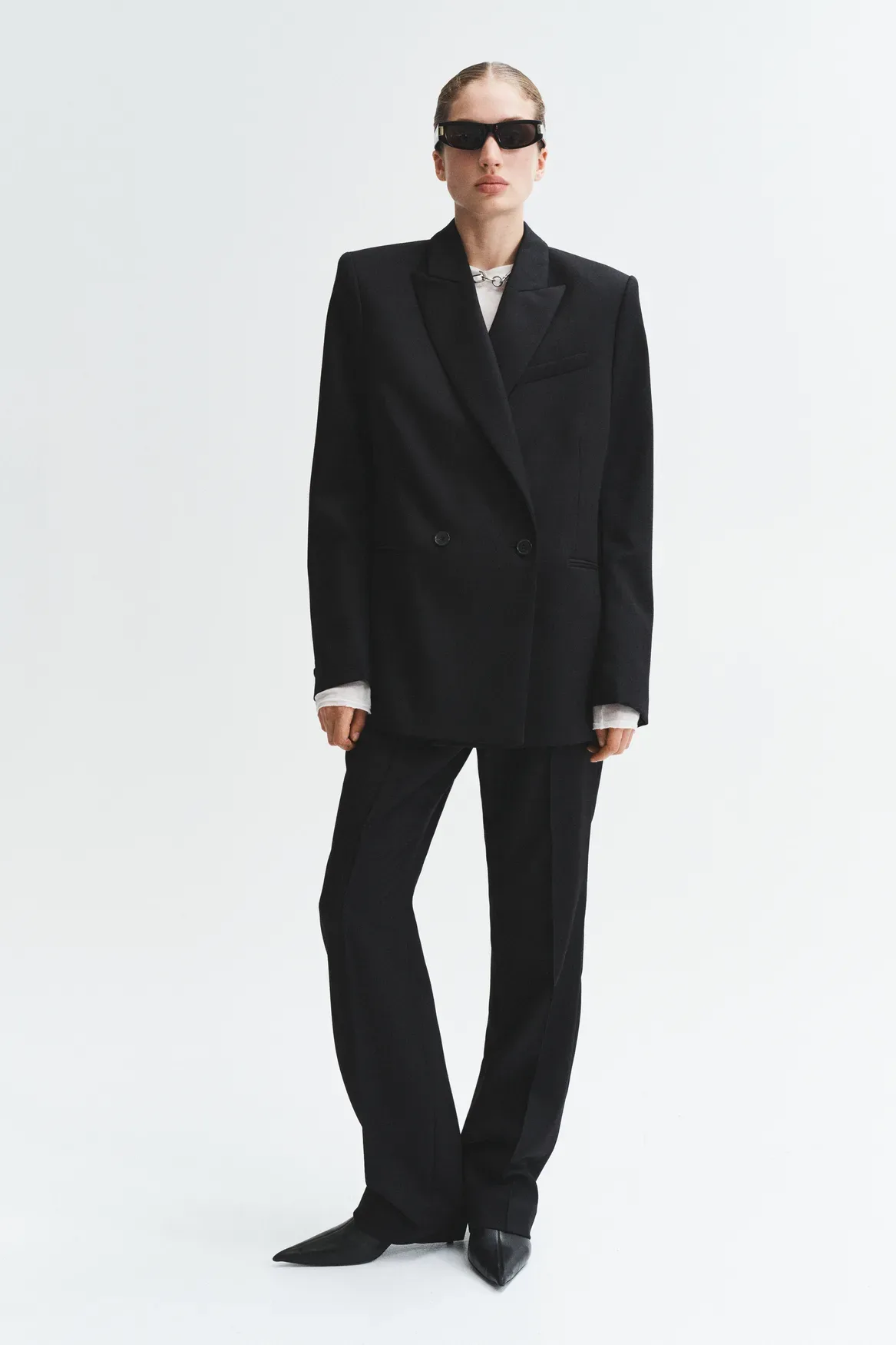 Nova kolekcija H&M Studio Essentials jesen-zima 2025: Ko osnove postanejo must-have kosi v tvoji garderobi