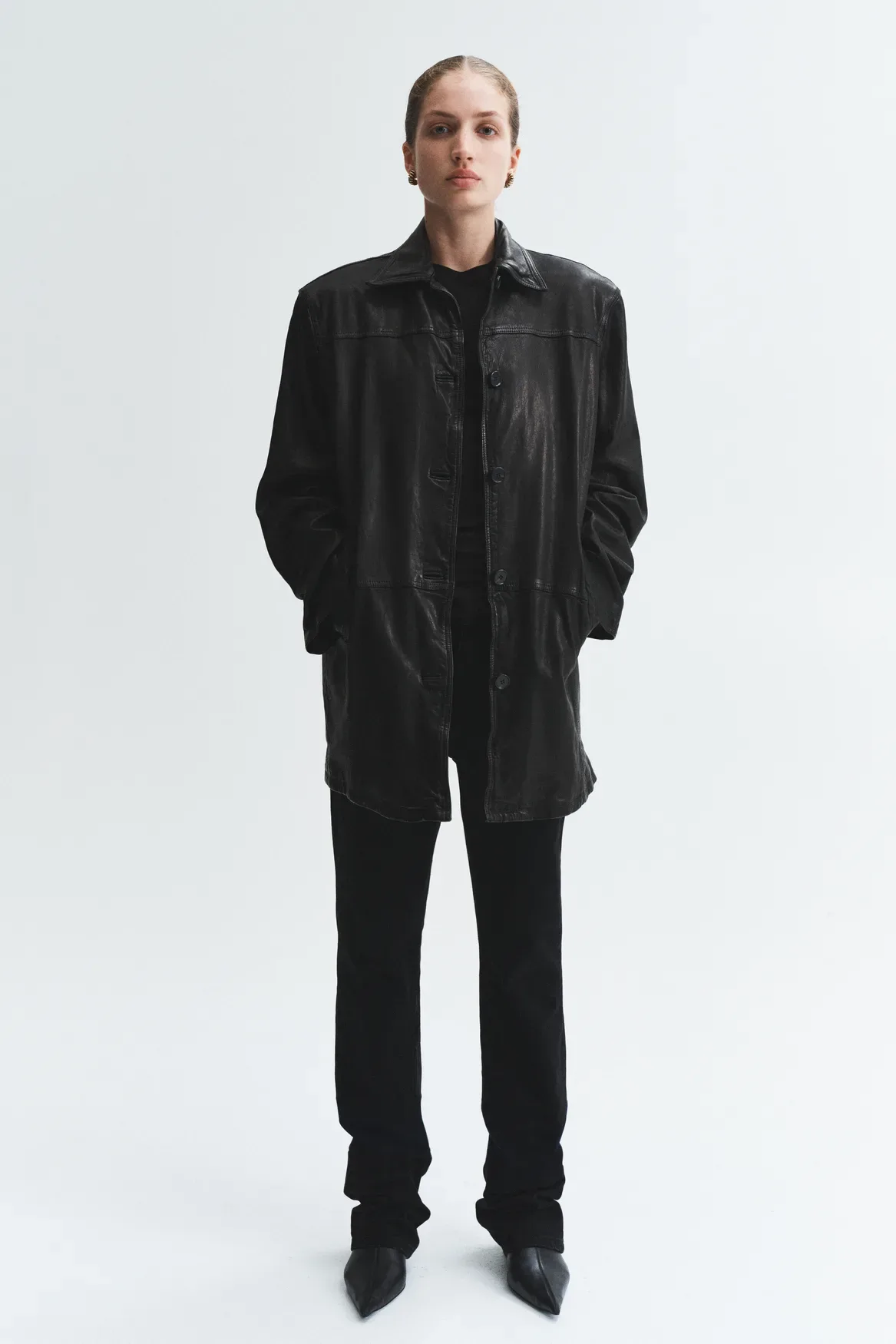 Nova kolekcija H&M Studio Essentials jesen-zima 2025: Ko osnove postanejo must-have kosi v tvoji garderobi