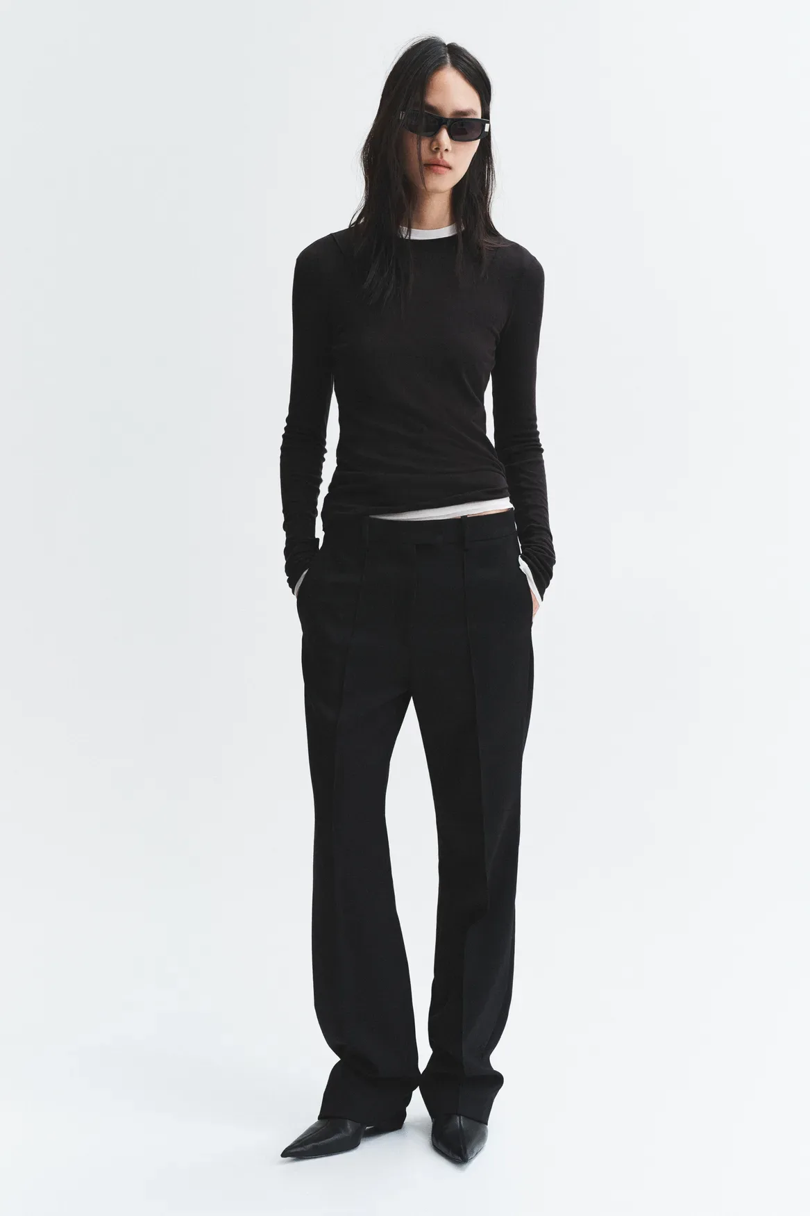 Nova kolekcija H&M Studio Essentials jesen-zima 2025: Ko osnove postanejo must-have kosi v tvoji garderobi