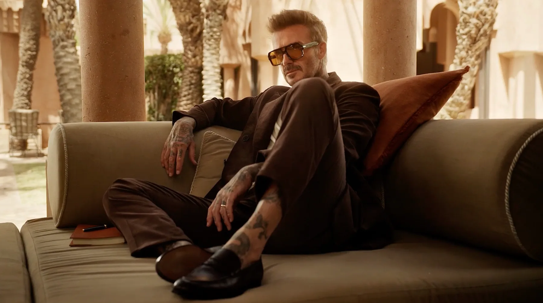 Nova kolekcija očal David Beckham jesen-zima 2025 je modna manifestacija brez kompromisov