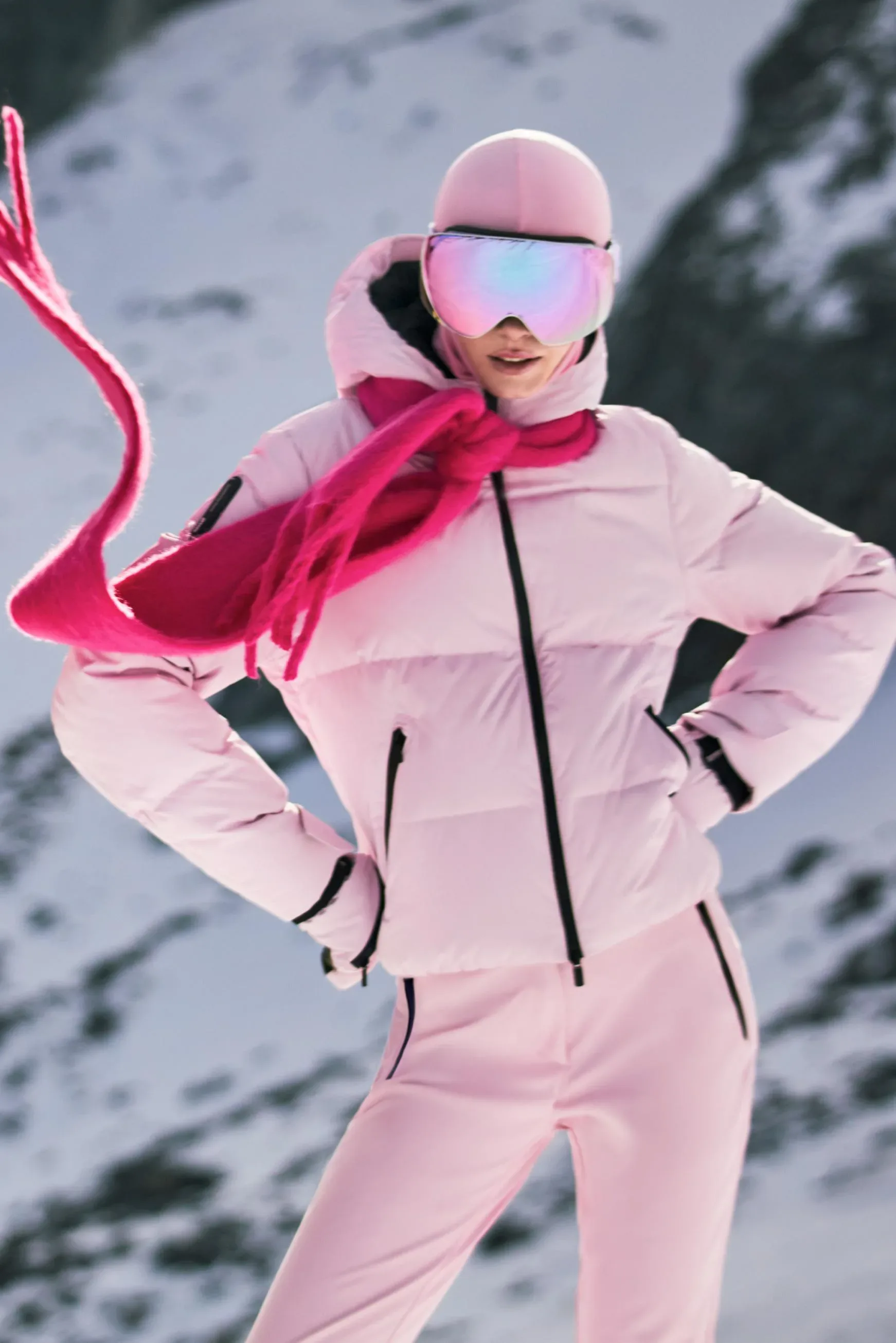 Nova kolekcija smučarskih oblačil ZARA SKI (2024): Smučarska eleganca, ki osvaja bele strmine