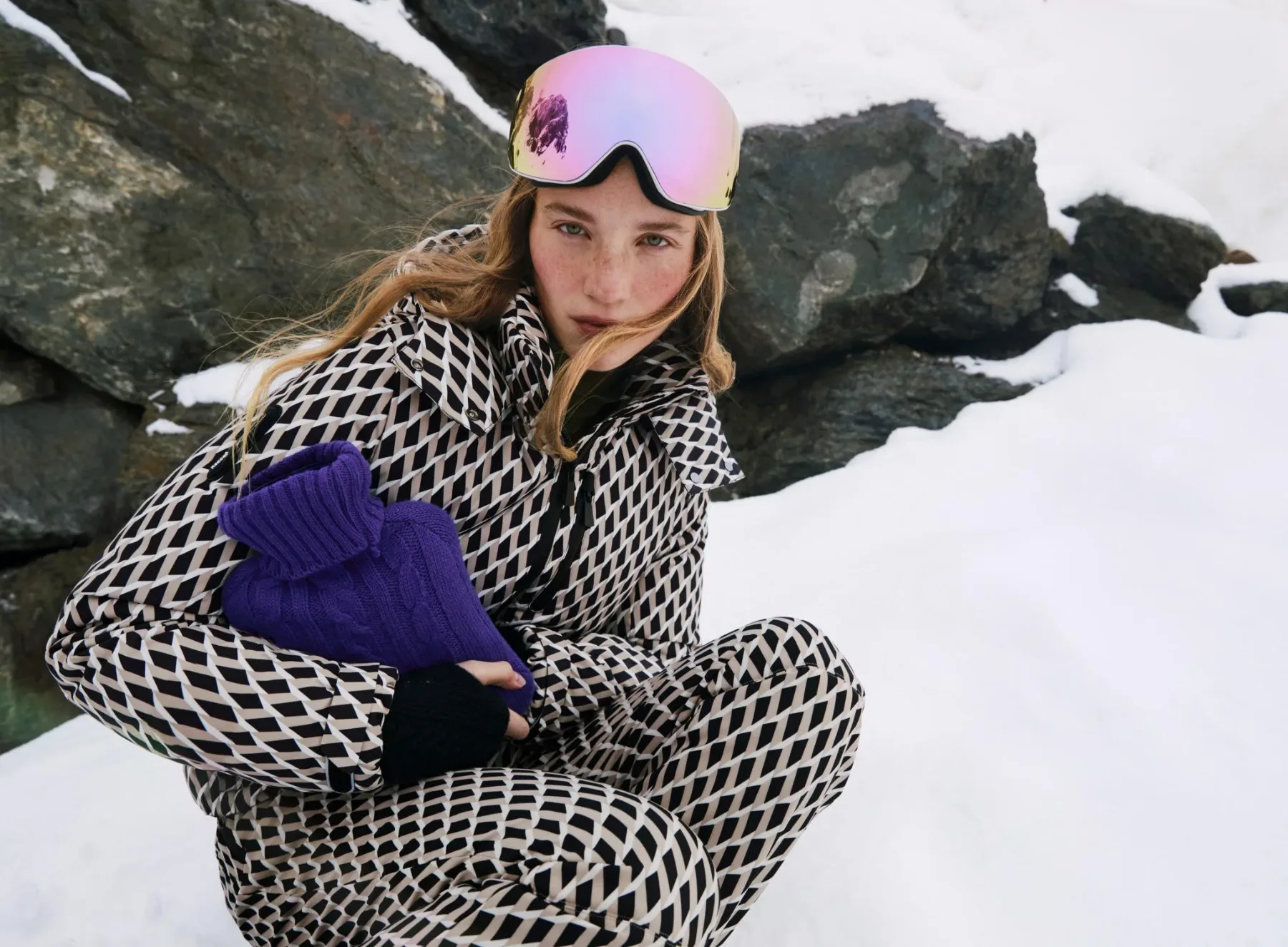 Nova kolekcija smučarskih oblačil ZARA SKI (2024): Smučarska eleganca, ki osvaja bele strmine