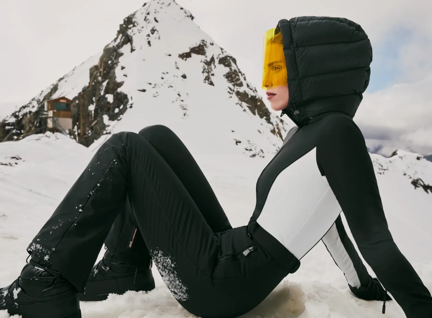 Nova kolekcija smučarskih oblačil ZARA SKI (2024): Smučarska eleganca, ki osvaja bele strmine