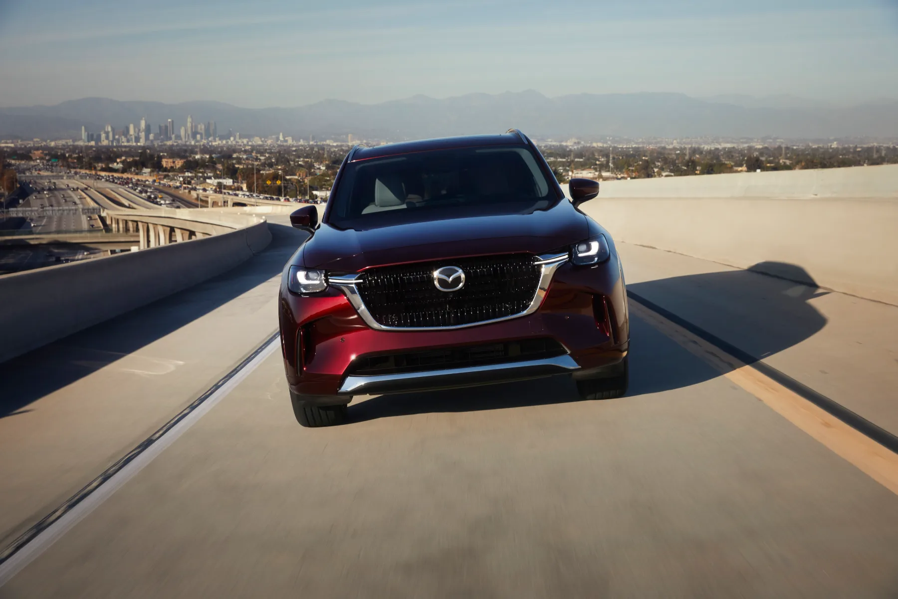 Nova Mazda CX-90 Hybrid (2027): Japonski premijski velikan z močjo 241 kW in nekaj znanimi muhami