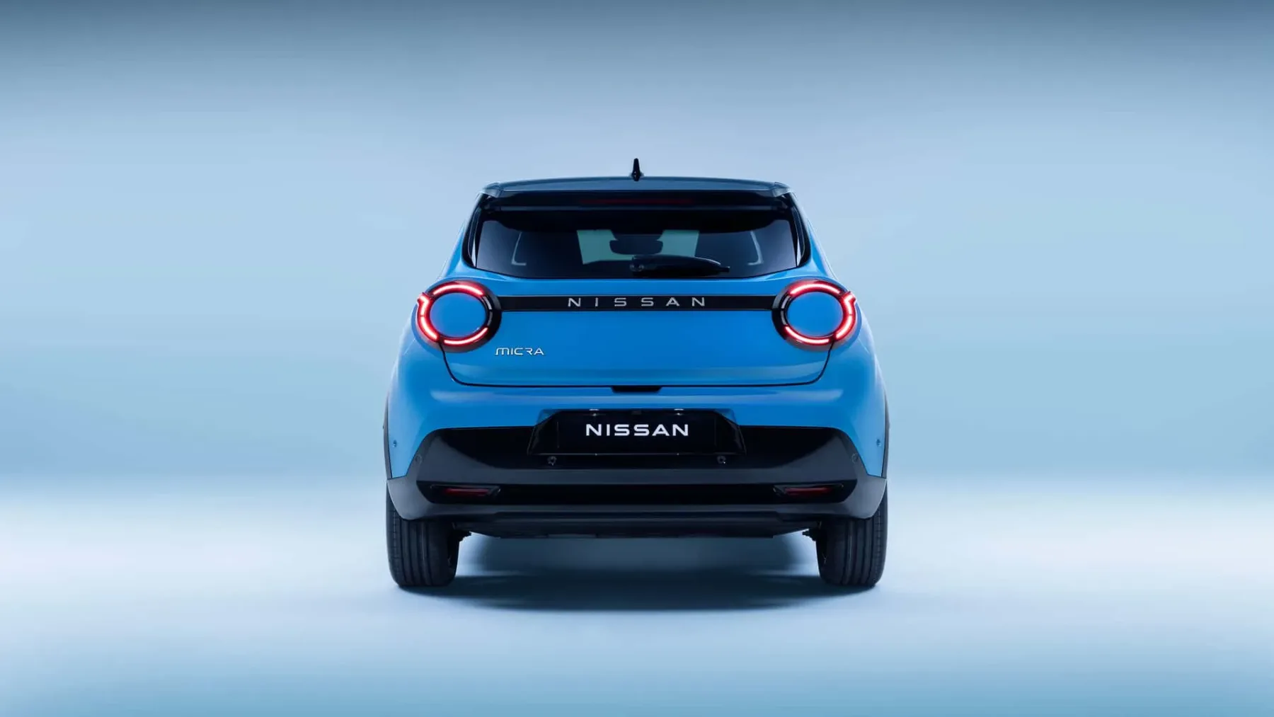 Nova Nissan Micra 2026: Električni čudež v Renault preobleki, ki misli, da je iz Tokia