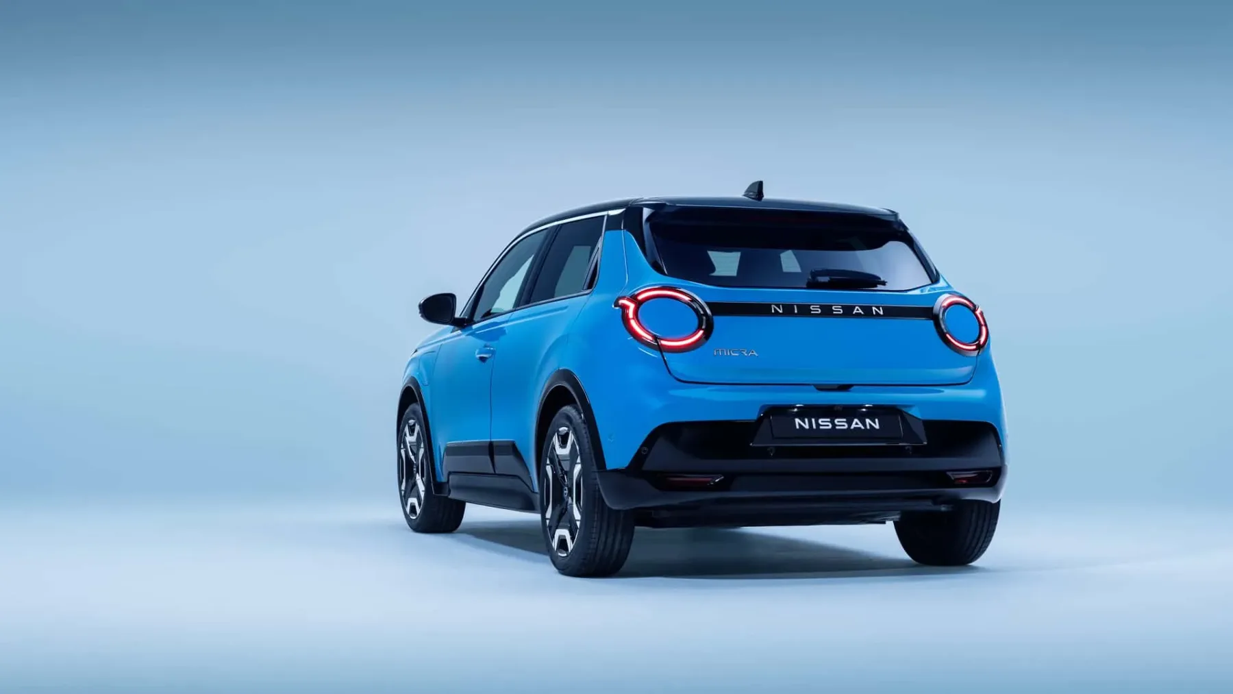 Nova Nissan Micra 2026: Električni čudež v Renault preobleki, ki misli, da je iz Tokia