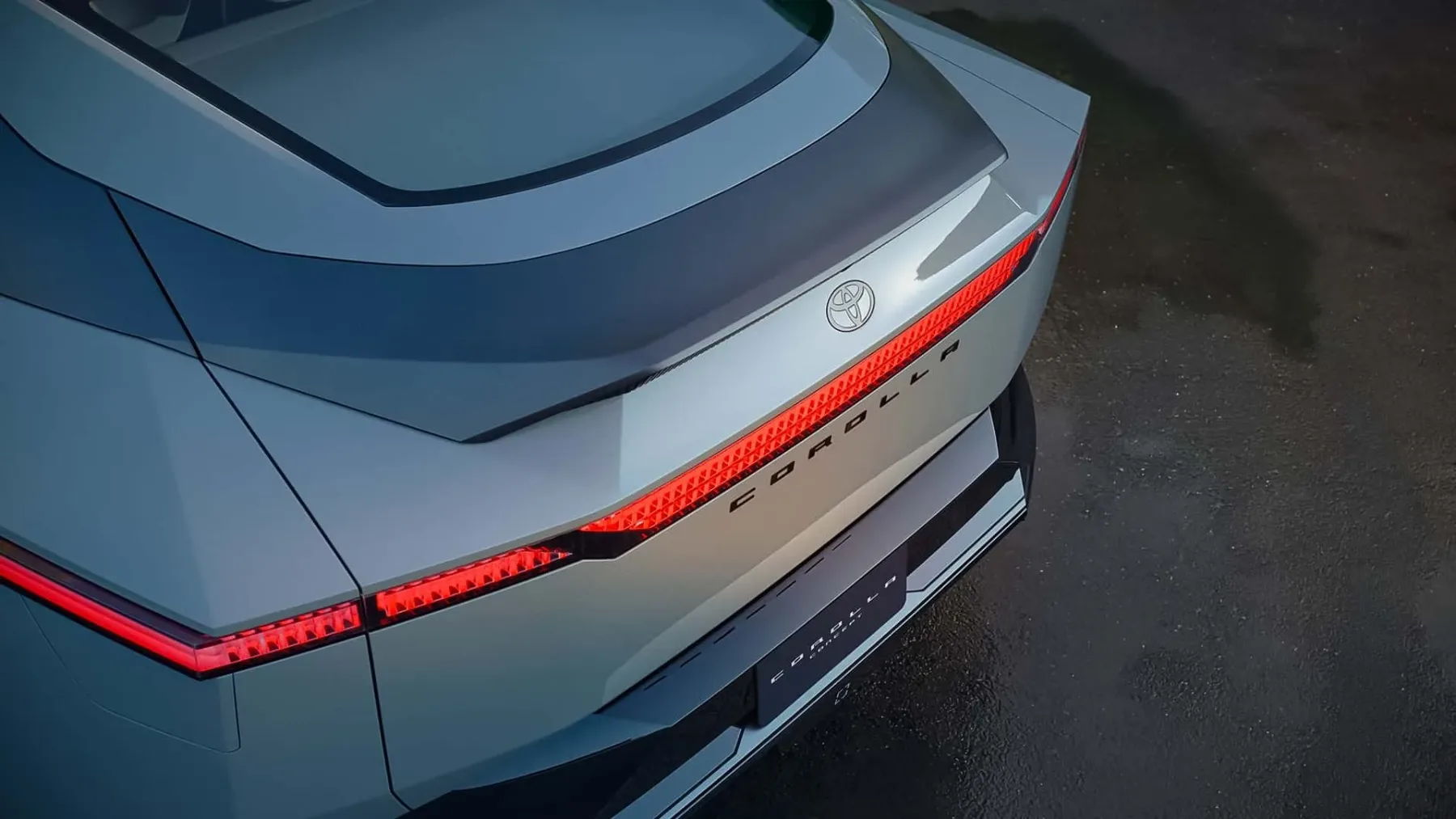 Nova Toyota Corolla Concept: Ko se kraljica razreda končno zresni (in potem malo ponori)
