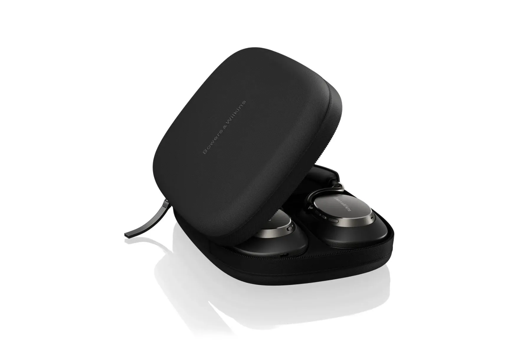 Nove Bowers & Wilkins Px8 S2: Slušalke, ki zvok spremenijo v vesoljsko avanturo, a cena vas vrne na Zemljo