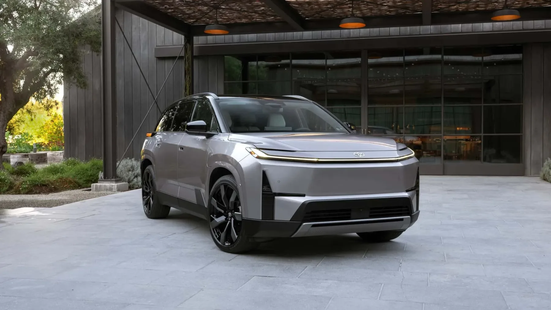 Novi 2027 Toyota Highlander EV: Ko družinski enoprostorec končno dobi »električni šok« in postane seksi