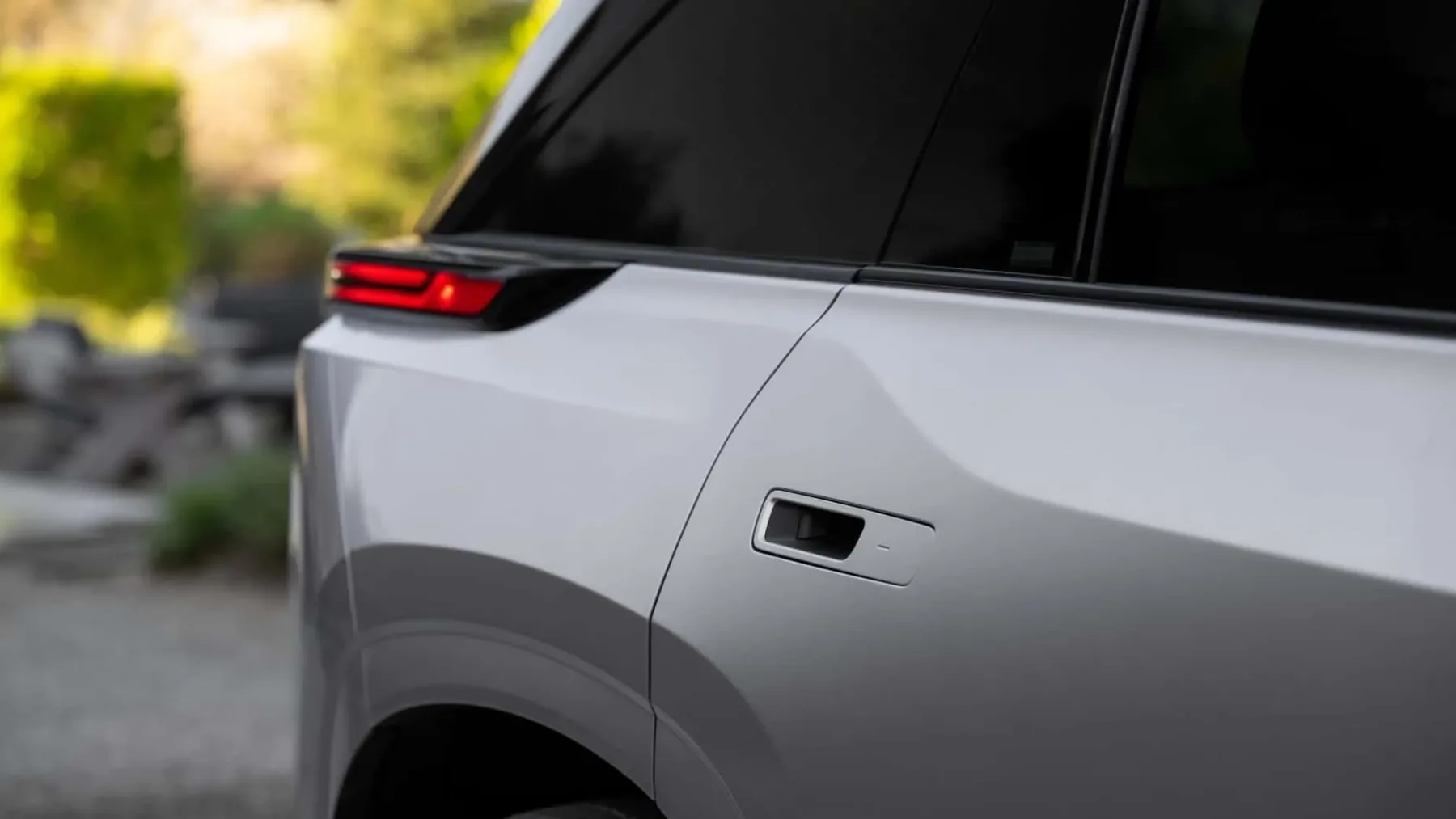 Novi 2027 Toyota Highlander EV: Ko družinski enoprostorec končno dobi »električni šok« in postane seksi