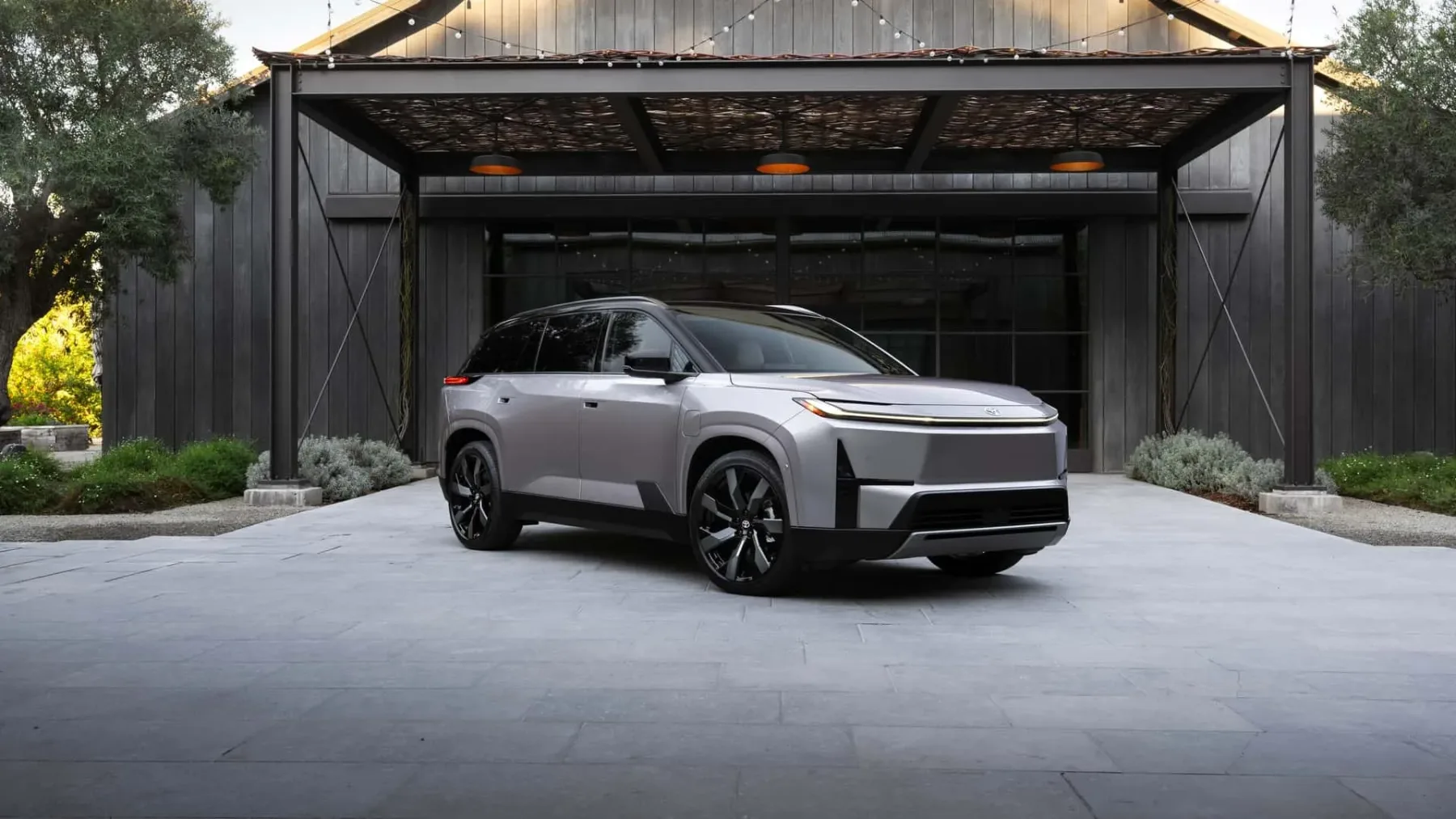 Novi 2027 Toyota Highlander EV: Ko družinski enoprostorec končno dobi »električni šok« in postane seksi