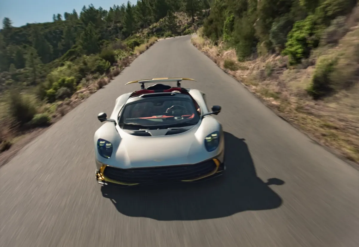 Novi Aston Martin Valhalla Spider: 1.064 konjev in 349 km/h z odprto streho – slika 3