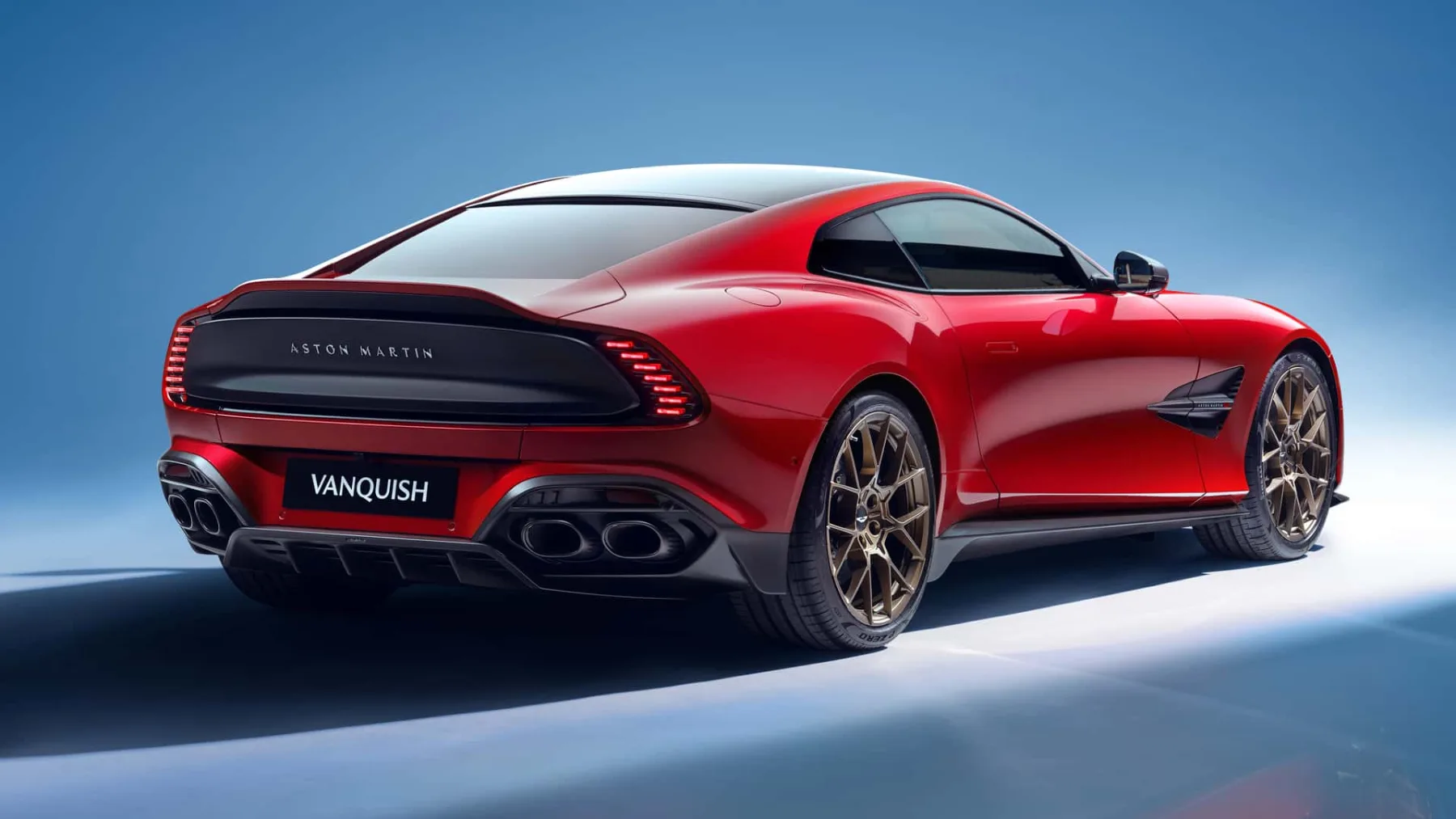 Novi Aston Martin Vanquish 2025: vrnitev V-12 ikone