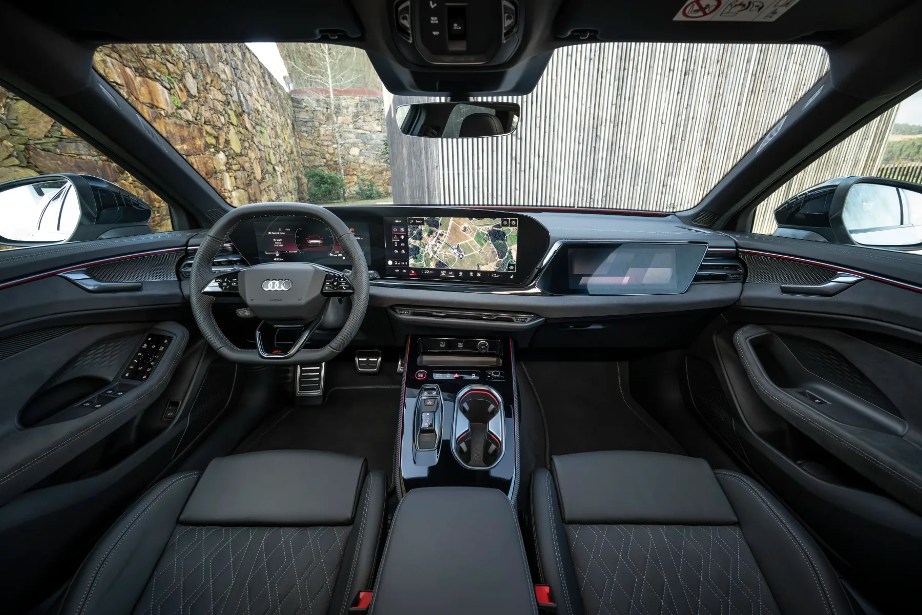 Novi Audi A6 Avant 2025: Mojster udobja, tehnologije in elegance na štirih kolesih