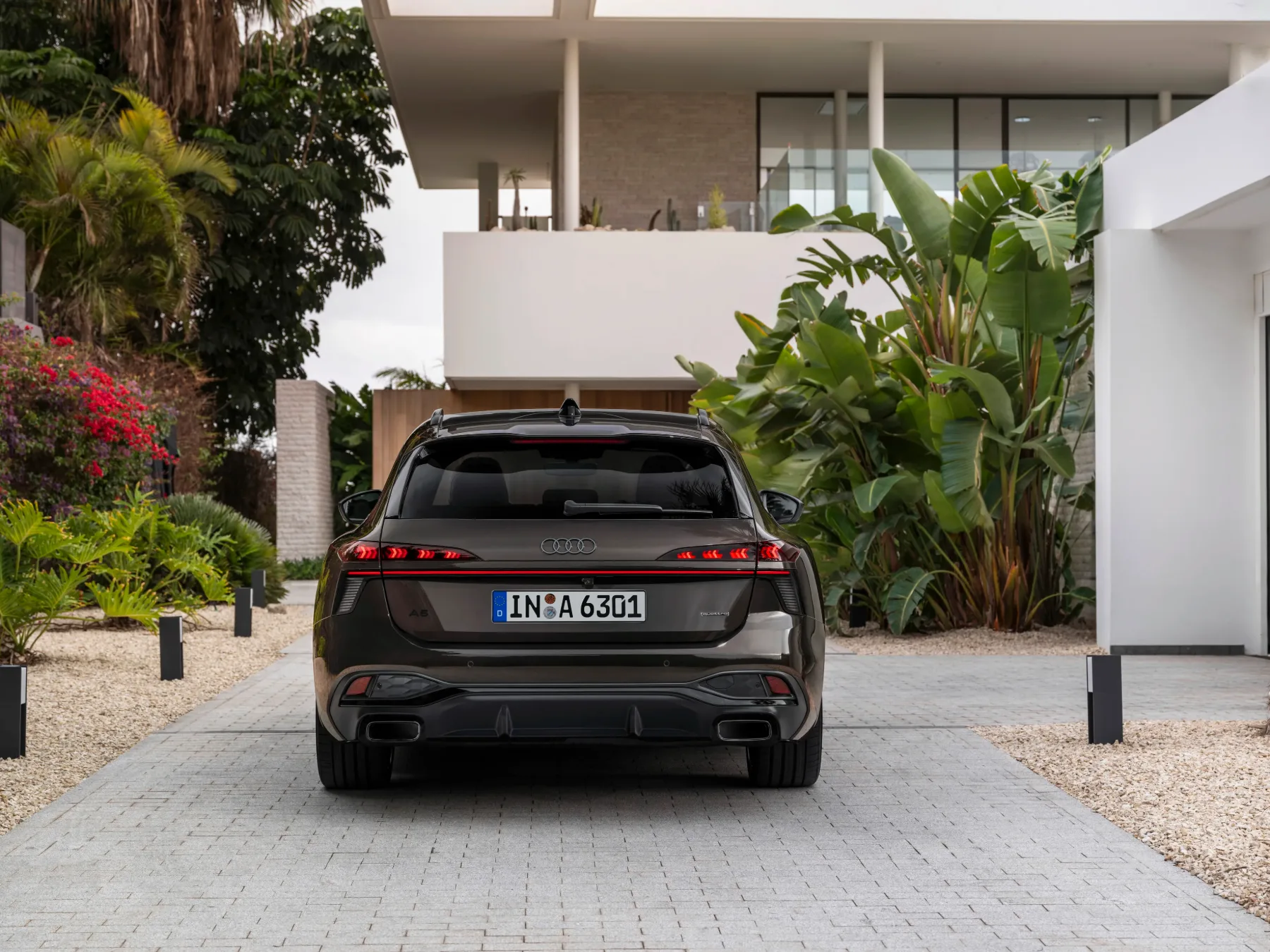 Novi Audi A6 Avant 2025: Mojster udobja, tehnologije in elegance na štirih kolesih