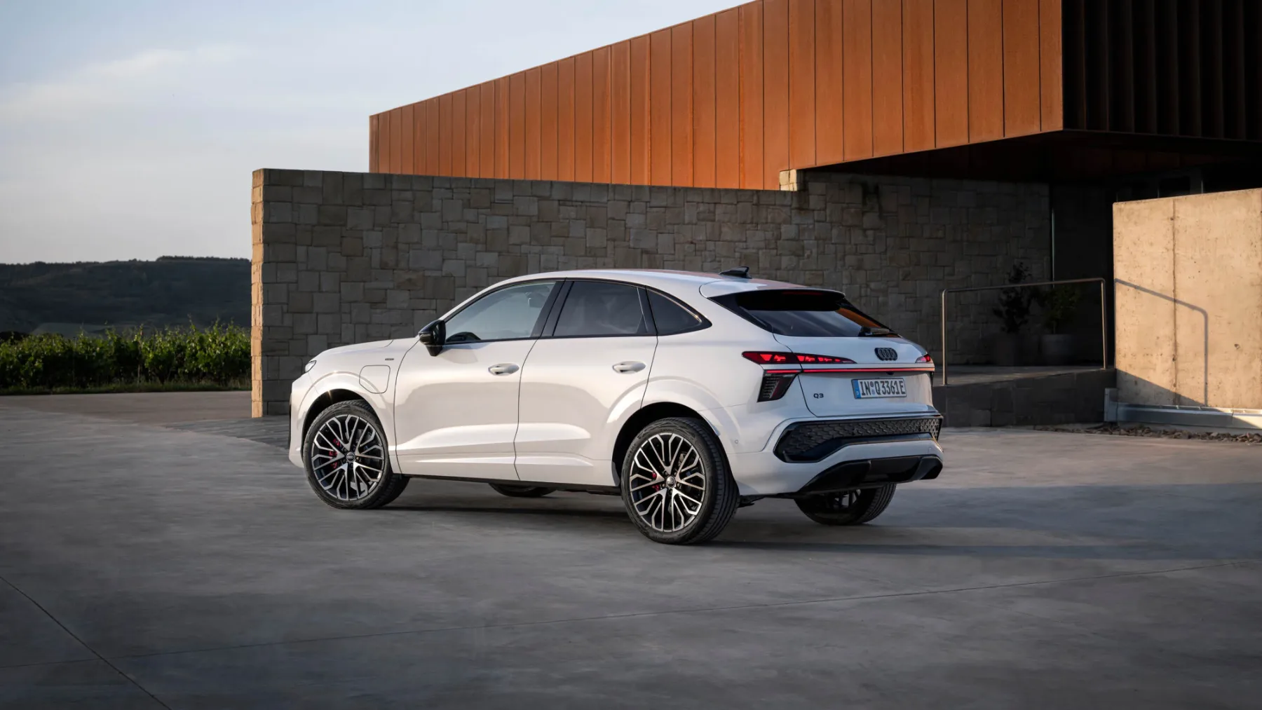 Novi Audi Q3 Sportback: dokazuje, da modni SUV-ji cupe še ne izginja
