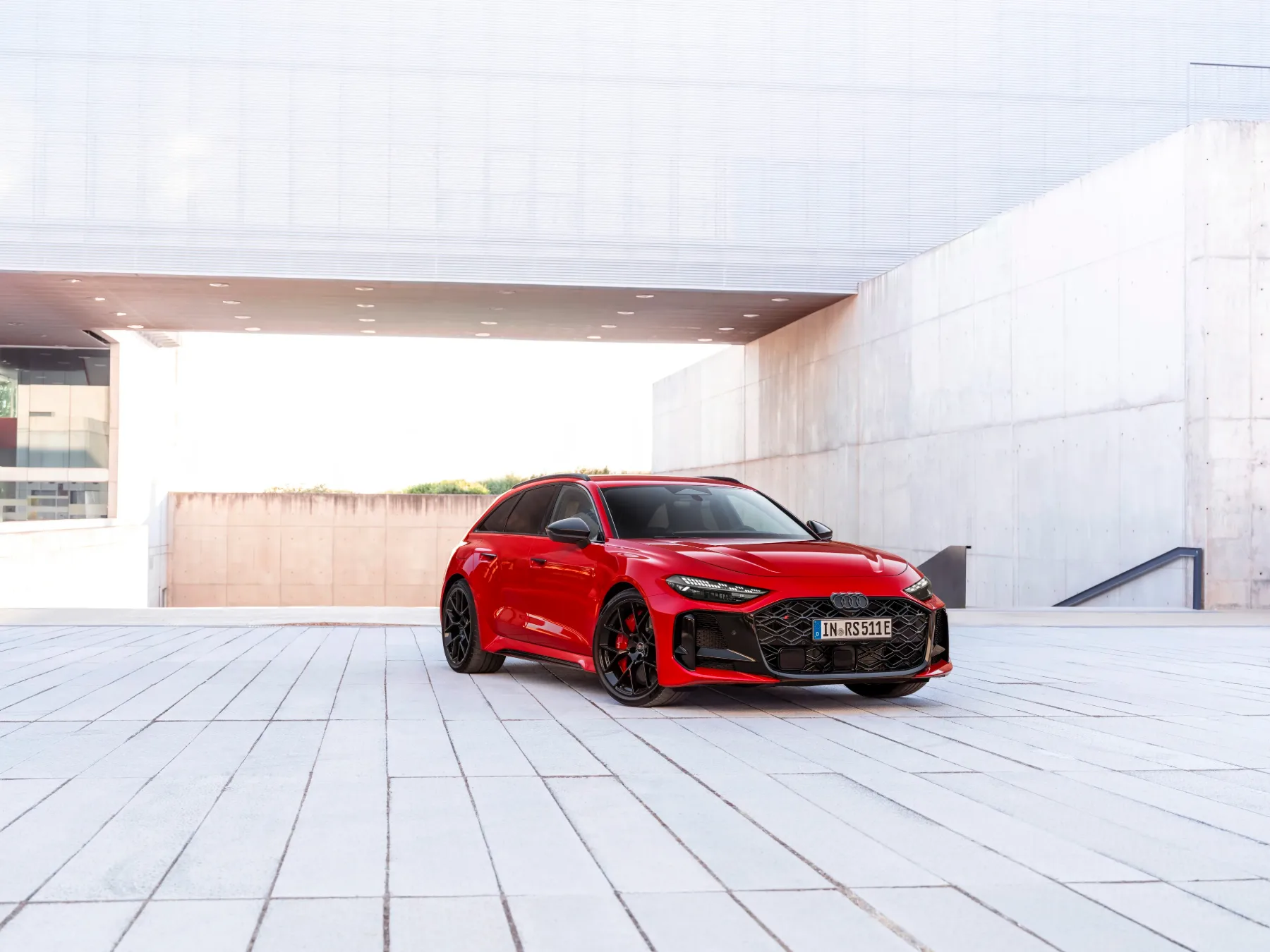 Novi Audi RS5 Avant: Ko se fitnes navdušenec preveč “napihne” in pozabi na nahrbtnik
