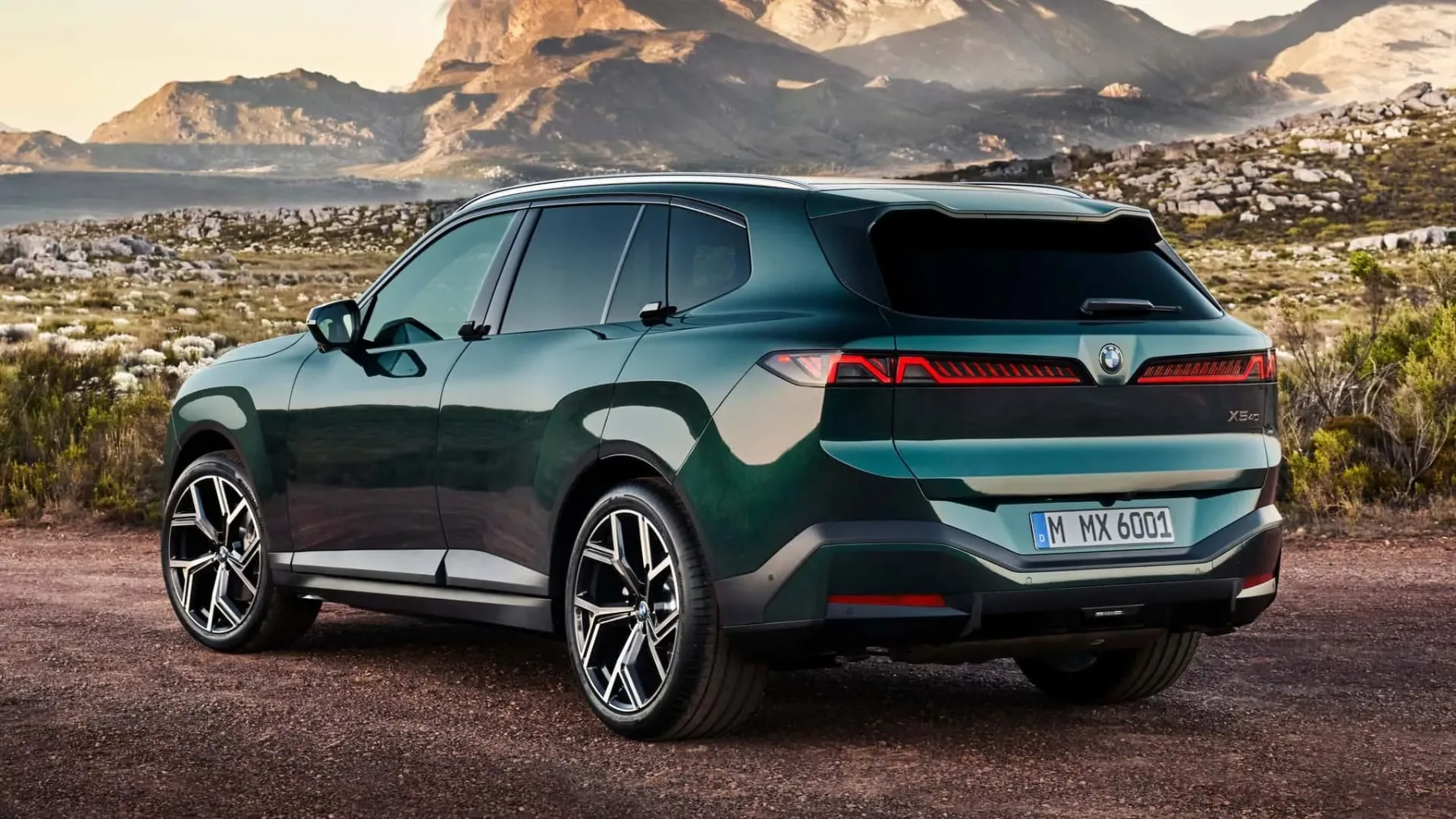 Novi BMW iX5 (2027): 845 km dosega, 460 kW polnjenja in skoraj tri tone – prvi električni X5 je stroj protislovij