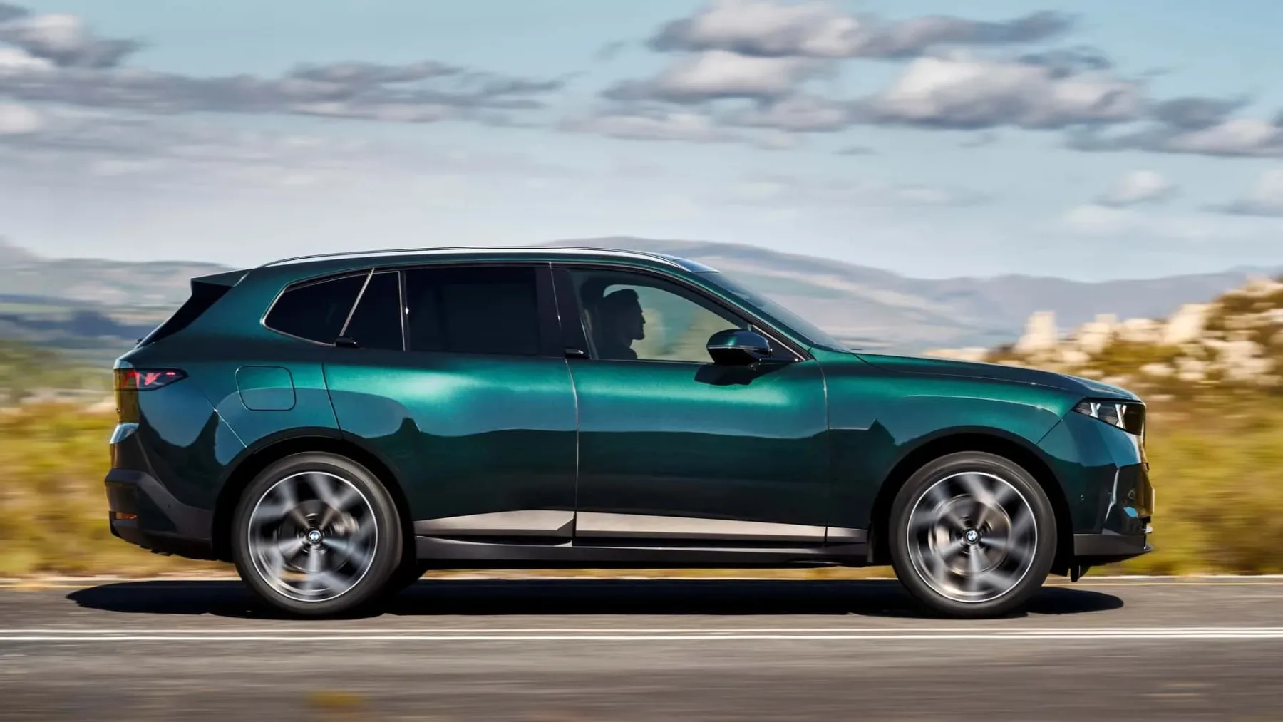 Novi BMW iX5 (2027): 845 km dosega, 460 kW polnjenja in skoraj tri tone – prvi električni X5 je stroj protislovij