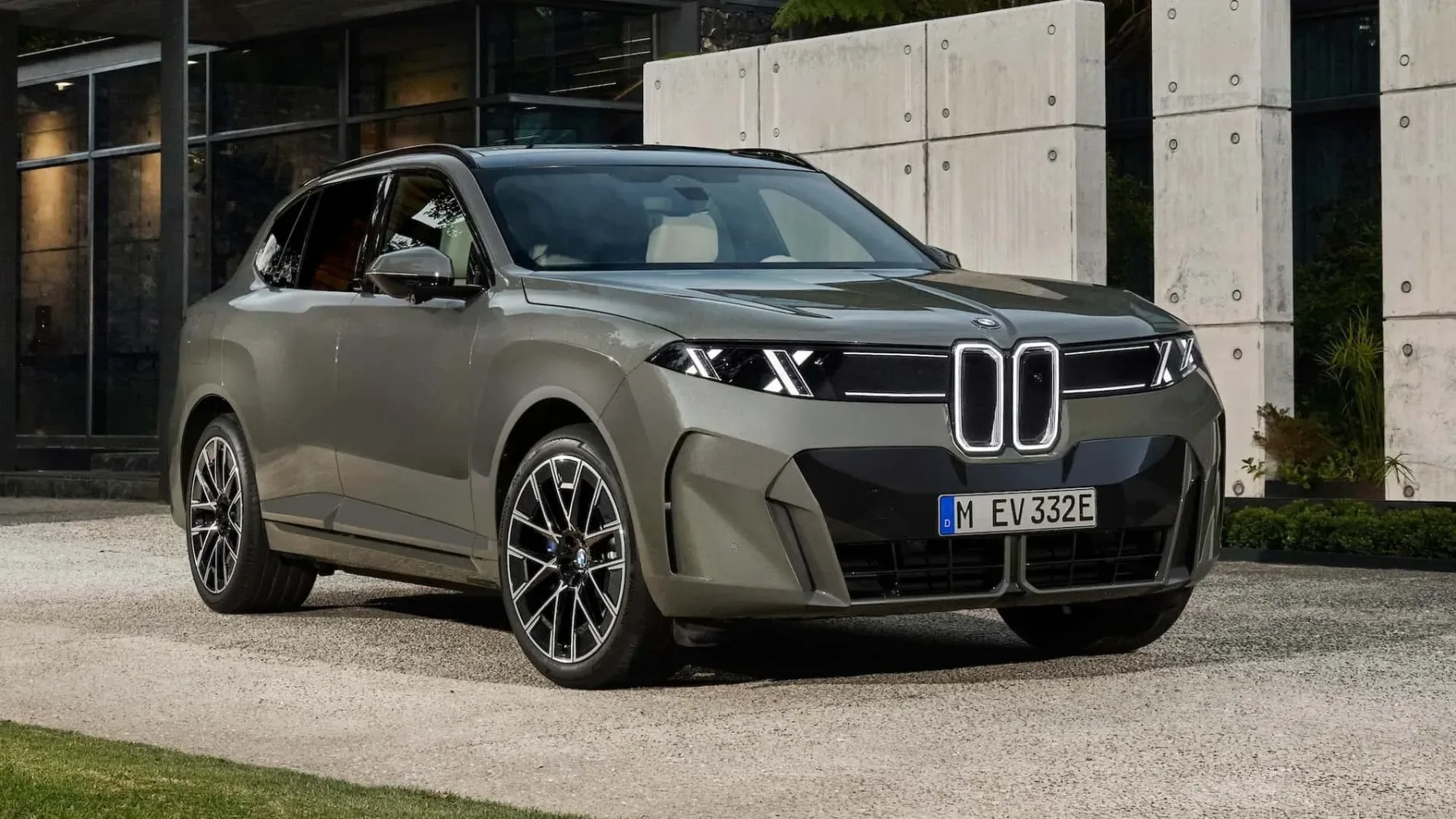 Novi BMW iX5 (2027): 845 km dosega, 460 kW polnjenja in skoraj tri tone – prvi električni X5 je stroj protislovij