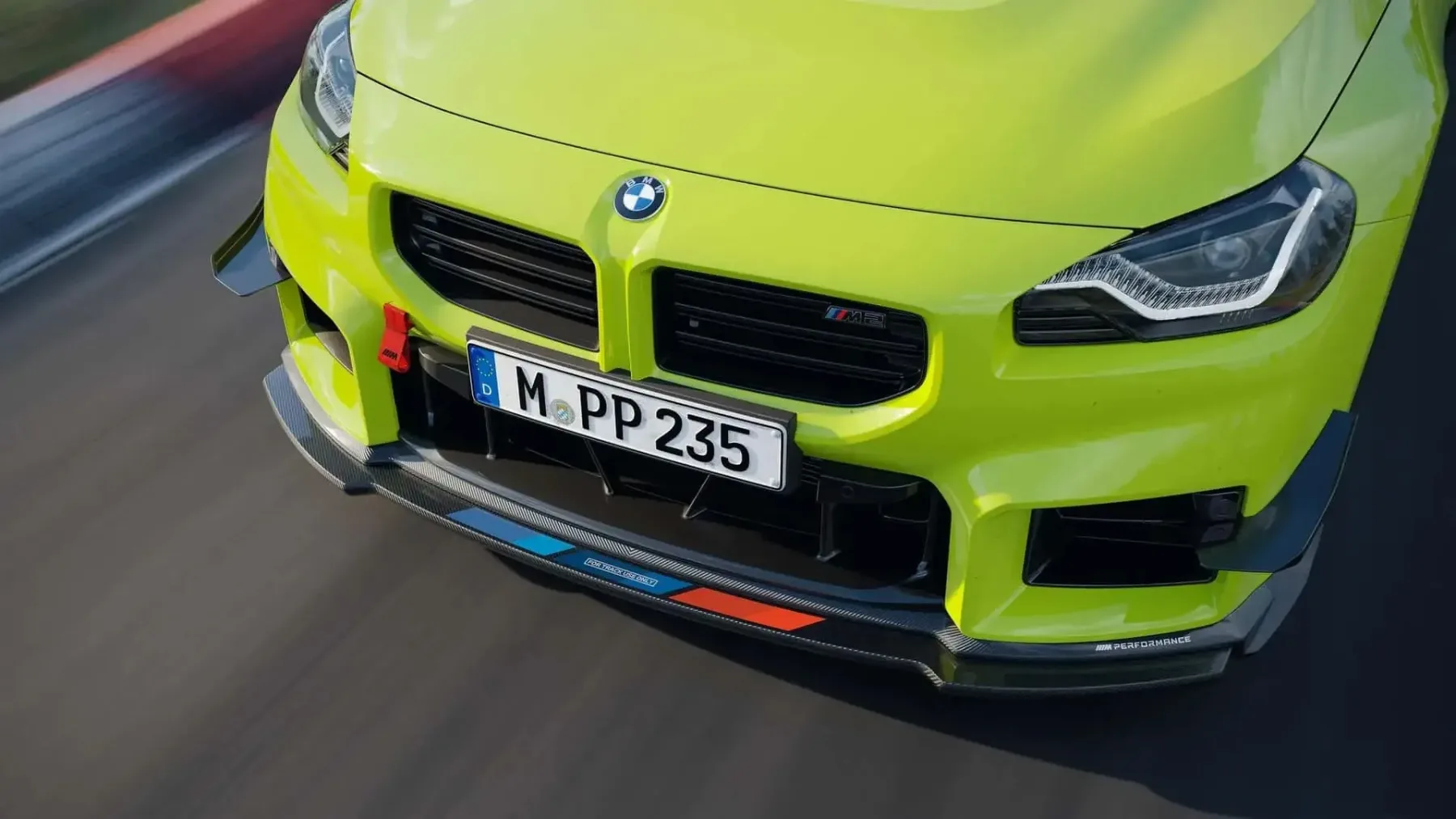 Novi BMW M2 z M Performance Track Kit: Ko cestni huligan obleče dirkaški dres in gre v fitnes