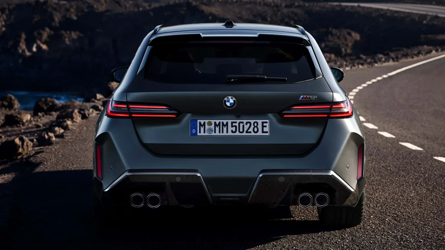 Novi BMW M5 Touring (2024): Najmočnejši karavan na svetu, obtežen z več kot 2,5 tone hibridne moči