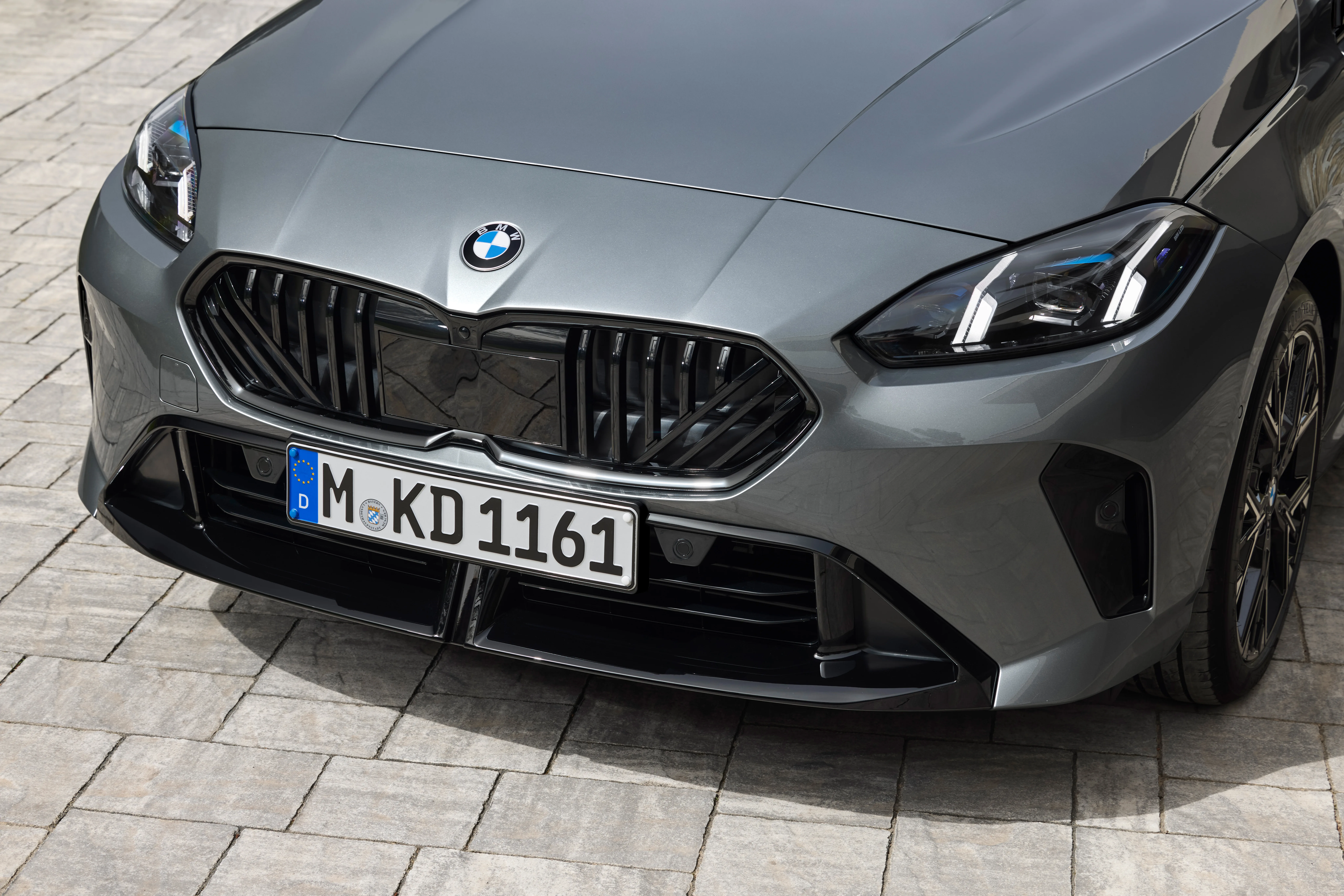 Novi BMW serije 1: je novi BMW serije 1 resnično korak naprej ali zgolj lepotna preobrazba?