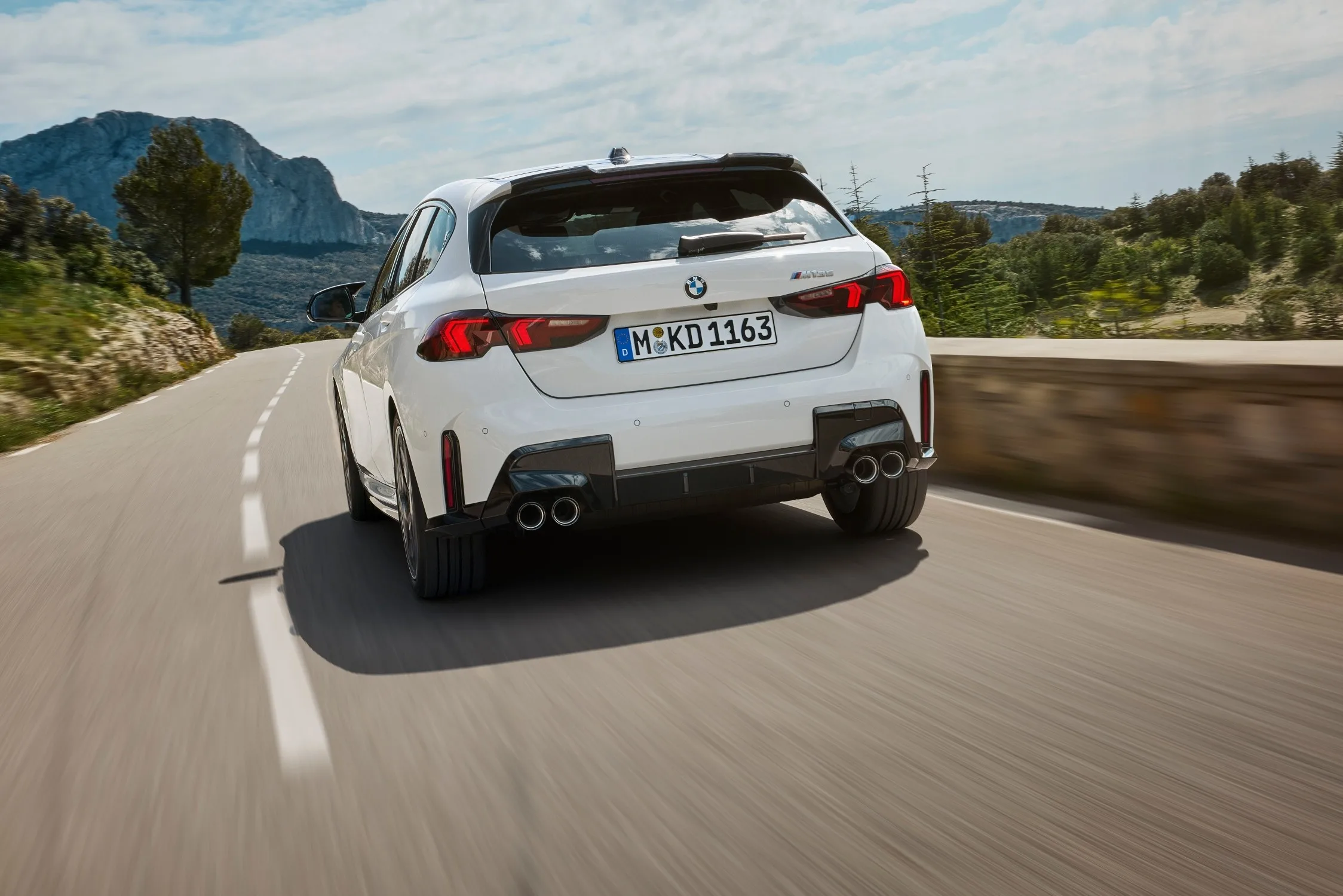 Novi BMW serije 1: je novi BMW serije 1 resnično korak naprej ali zgolj lepotna preobrazba?