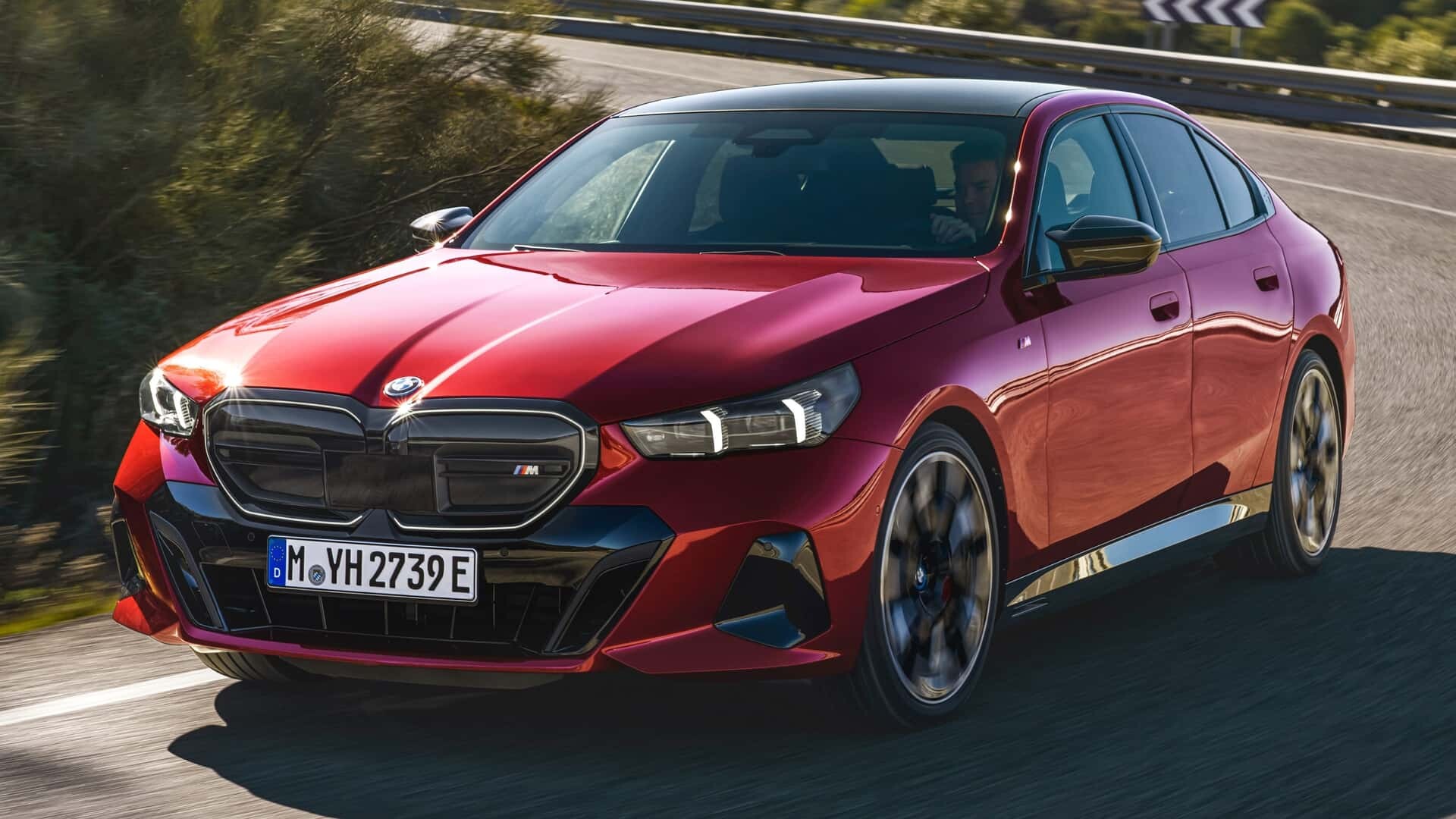 Novi BMW serije 5 – 2024: nova generacija, korak nazaj v prihodnost