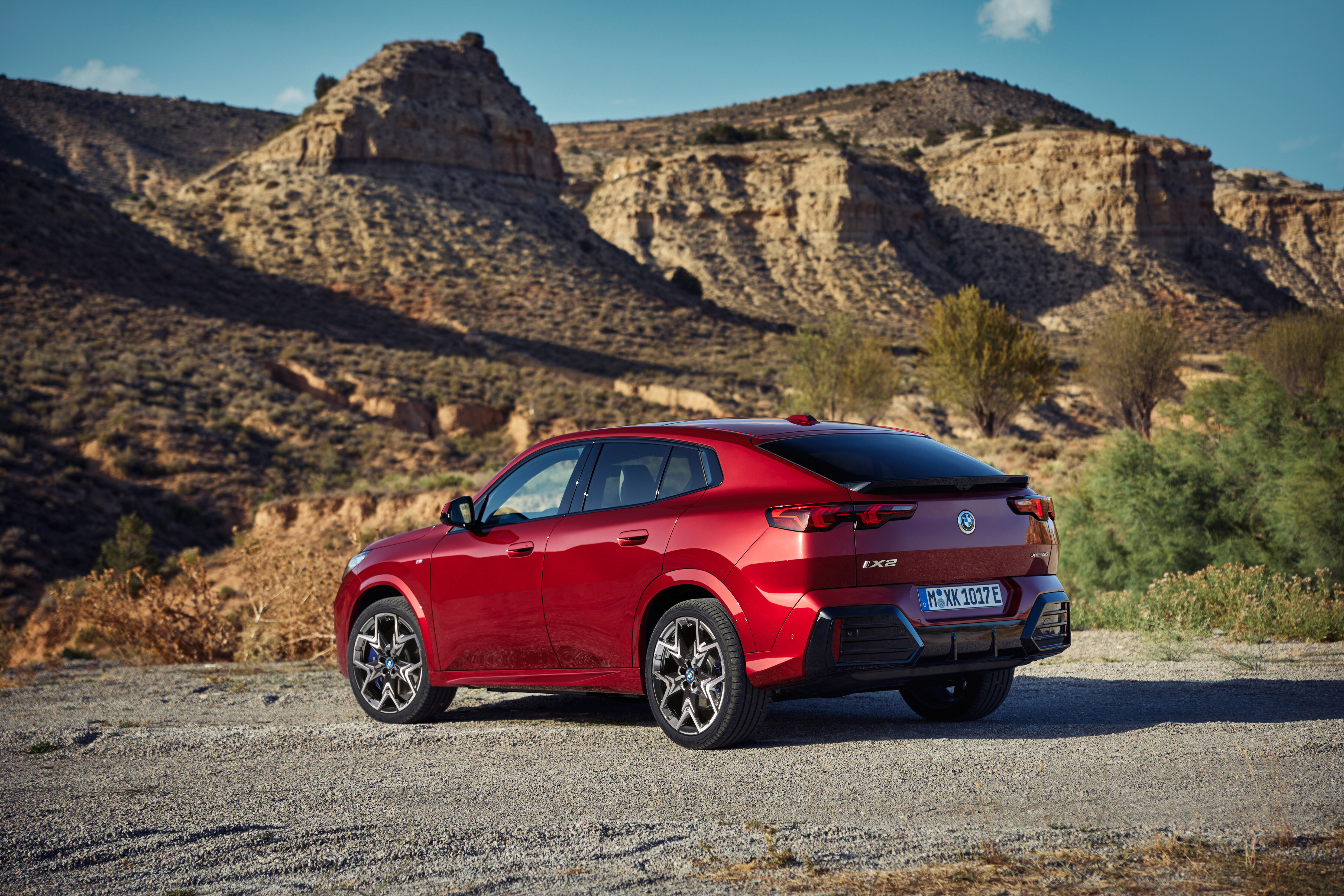Novi BMW X2 in iX2: Lep ali grd? Odločitev je na vas! Ta avtomobil je razburil BMW skupnost!