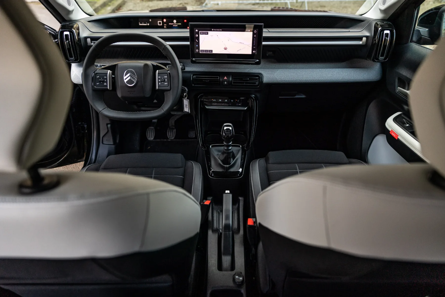 Novi Citroën C3 na slovenskih cestah: Inovativna kampanja s premikajočimi vizualnimi učinki in presenečenje za stranke