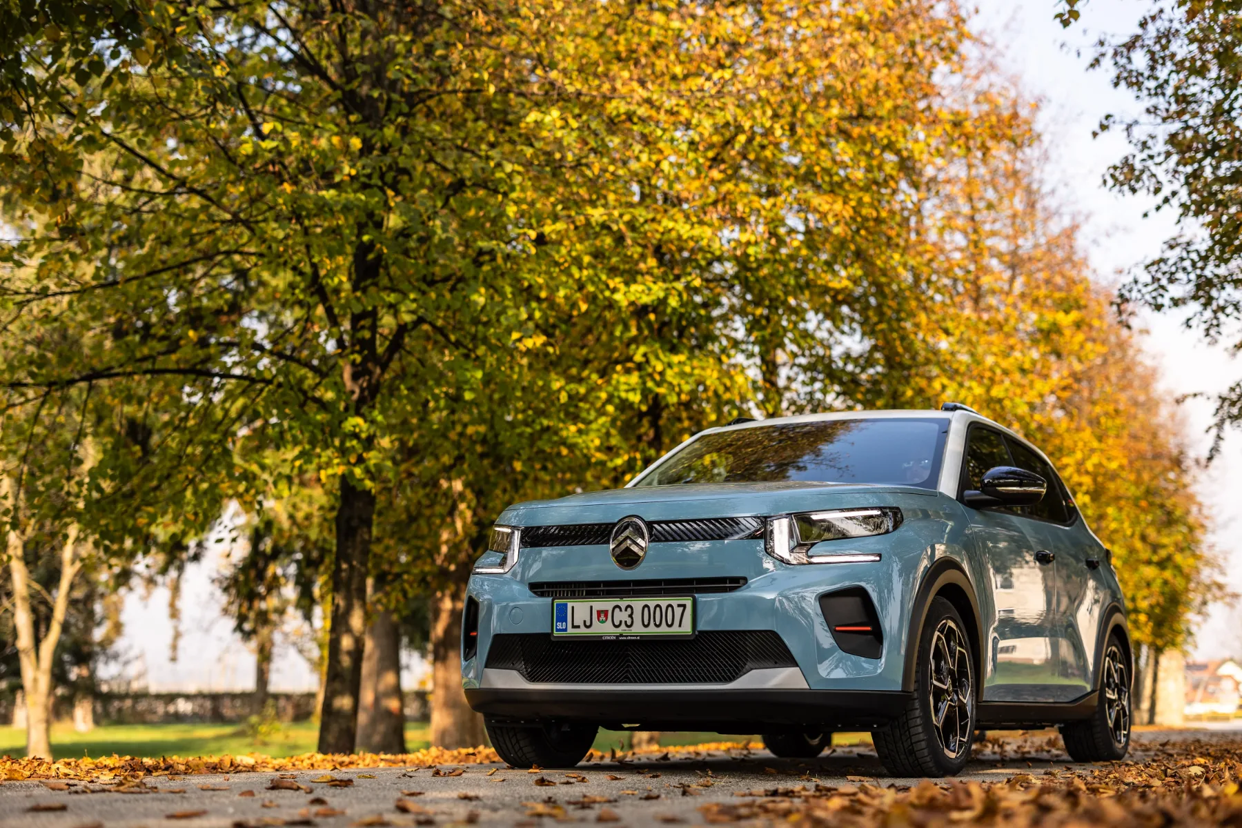 Novi Citroën C3 na slovenskih cestah: Inovativna kampanja s premikajočimi vizualnimi učinki in presenečenje za stranke