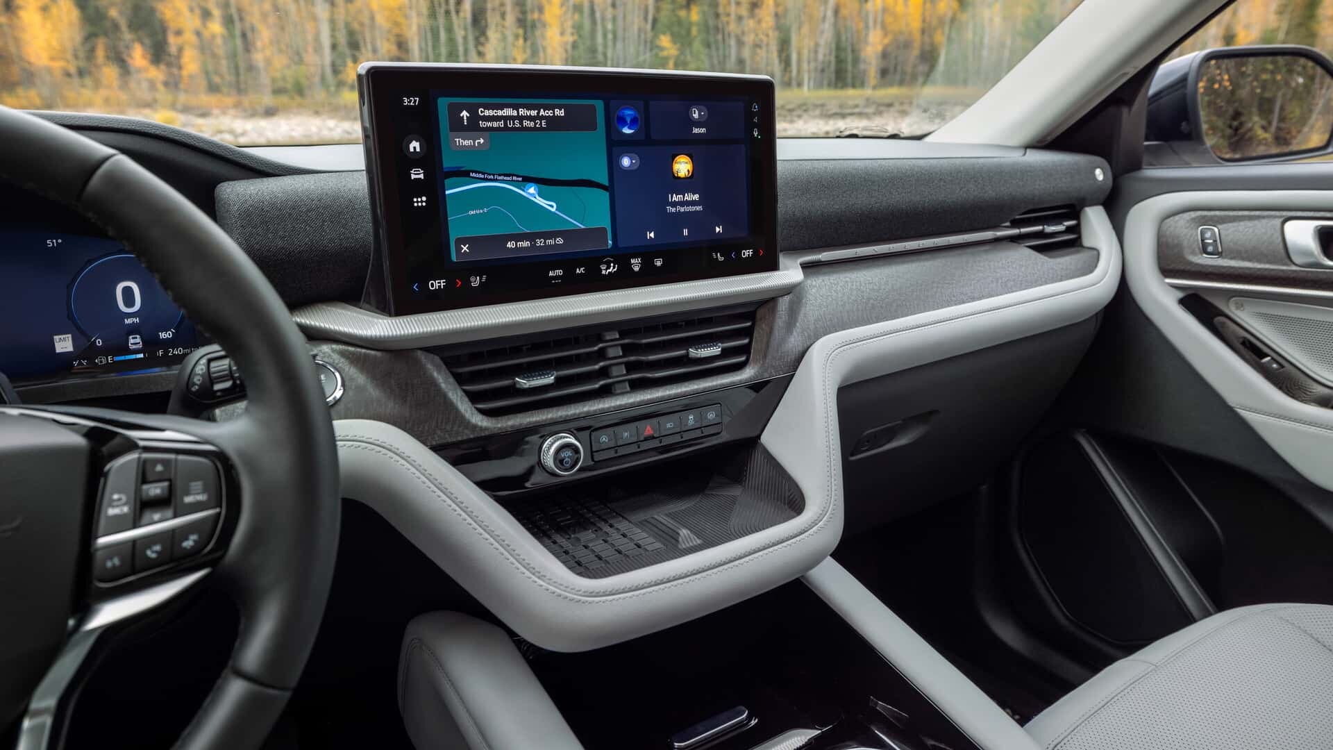2025-ford-explorer-platinum-interior (2)
