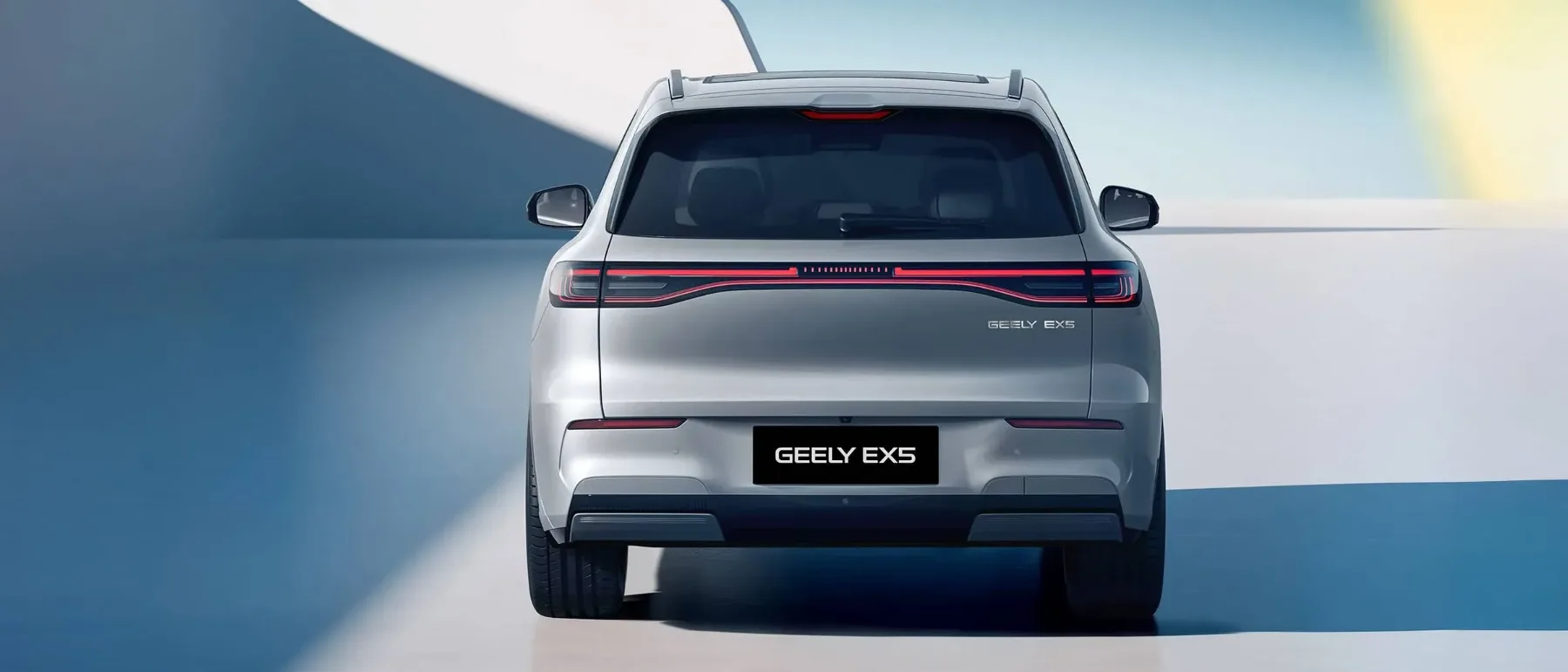 Novi Geely EX5: kitajski nizkocenovni vstop v električno prihodnost pod 27.000 eur pred subvencijami