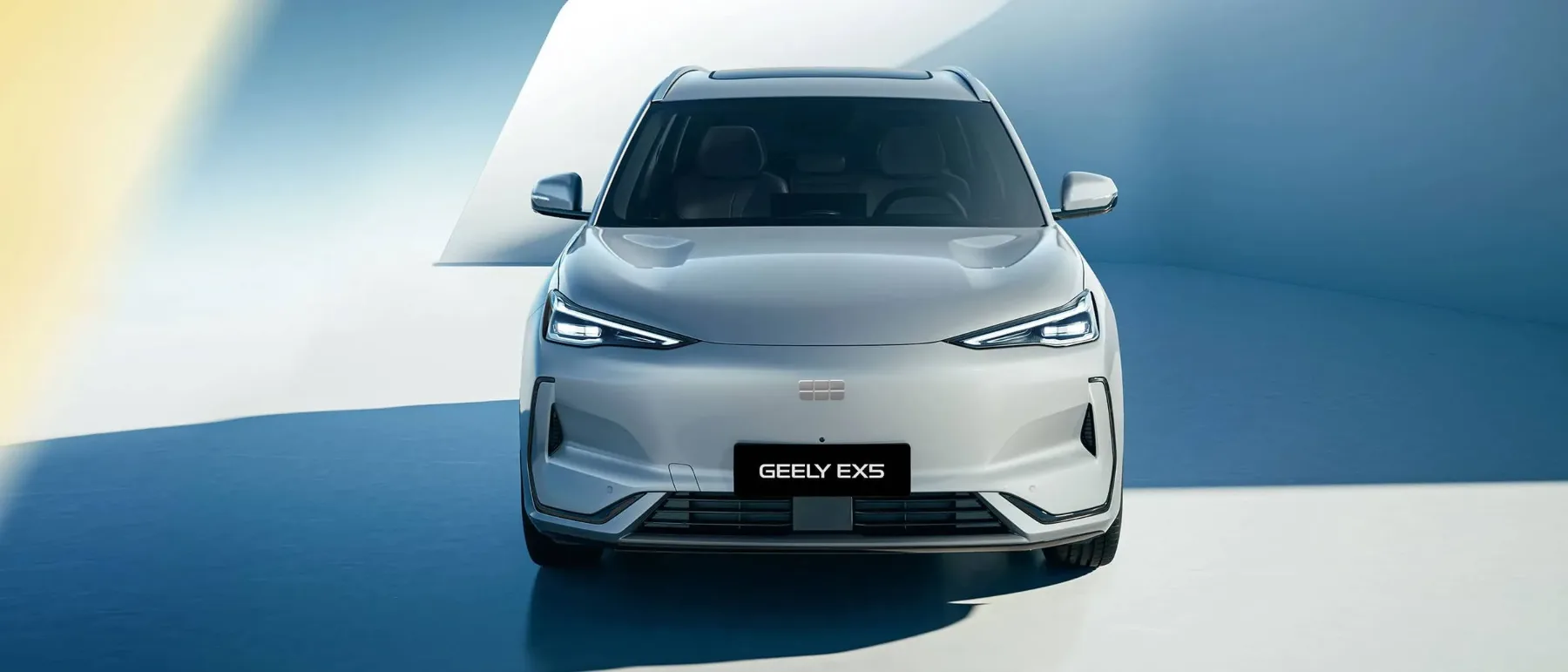 Novi Geely EX5: kitajski nizkocenovni vstop v električno prihodnost pod 27.000 eur pred subvencijami
