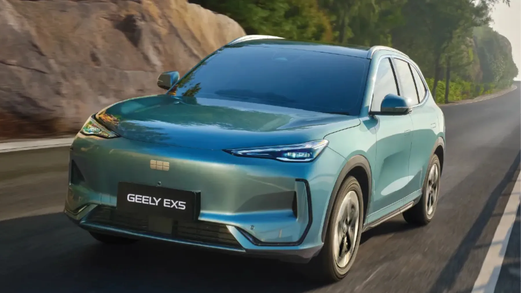 Novi Geely EX5: kitajski nizkocenovni vstop v električno prihodnost pod 27.000 eur pred subvencijami