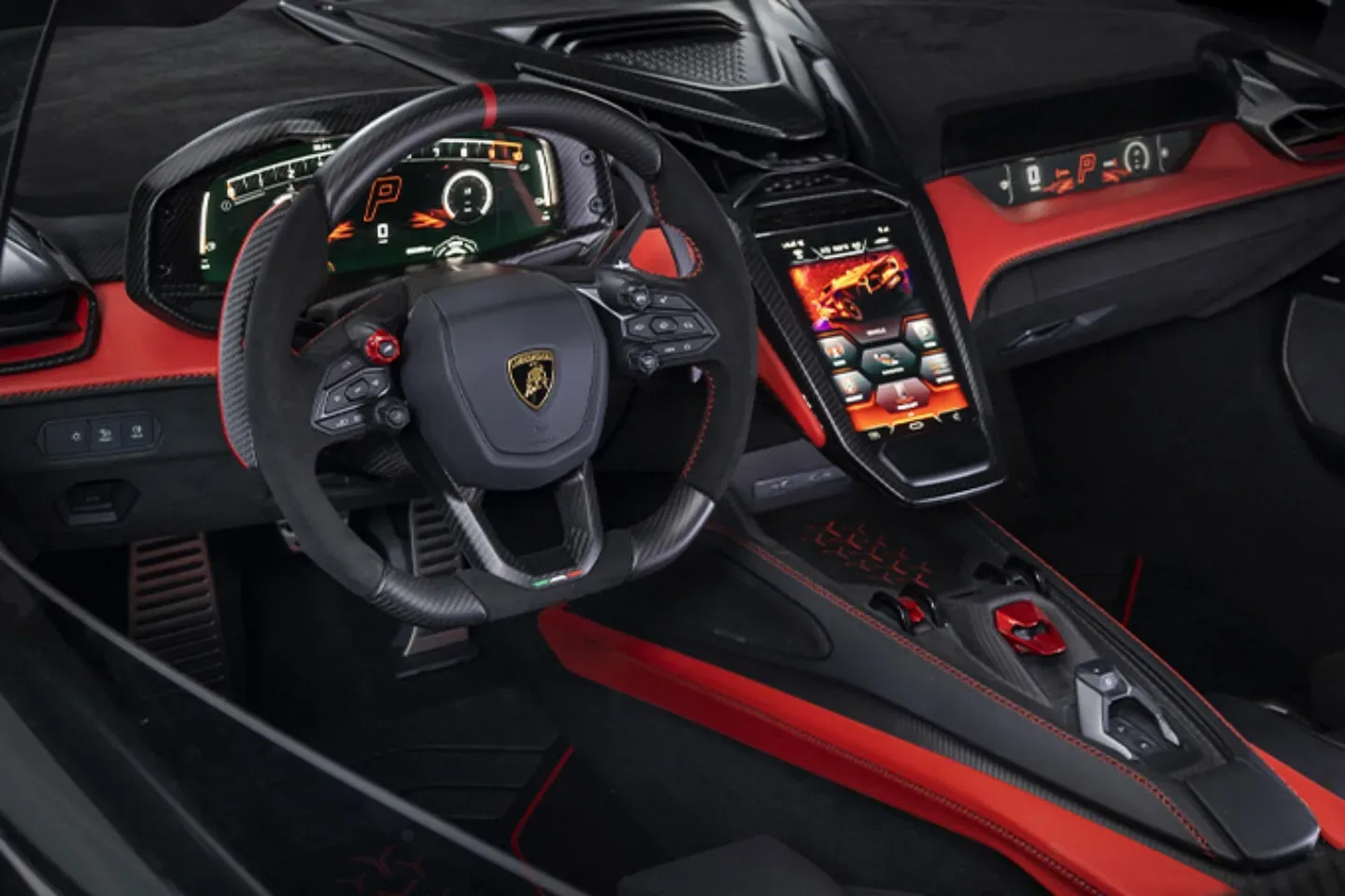 Novi Lamborghini Fenomeno Roadster: 1.065-konjski vihar, ki vam bo sčesal lase in odpihnil razum