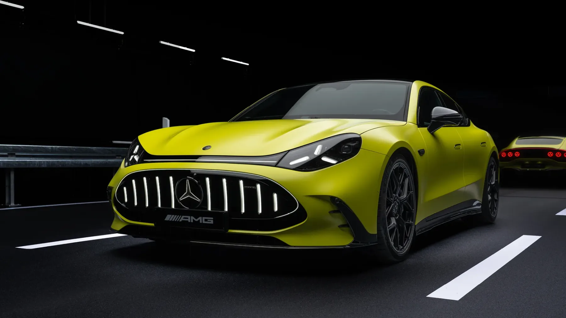 Novi Mercedes-AMG GT 4-Door Coupé: Električna pošast s 1169 konji in najbolj smešno V8 prevaro na svetu