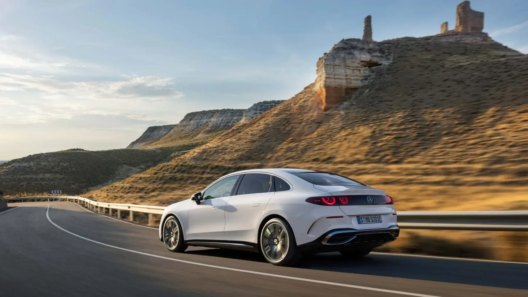 Novi Mercedes-Benz C-Class Electric: Je to končno električni avto, ki ga ne bi skrivali v garaži?