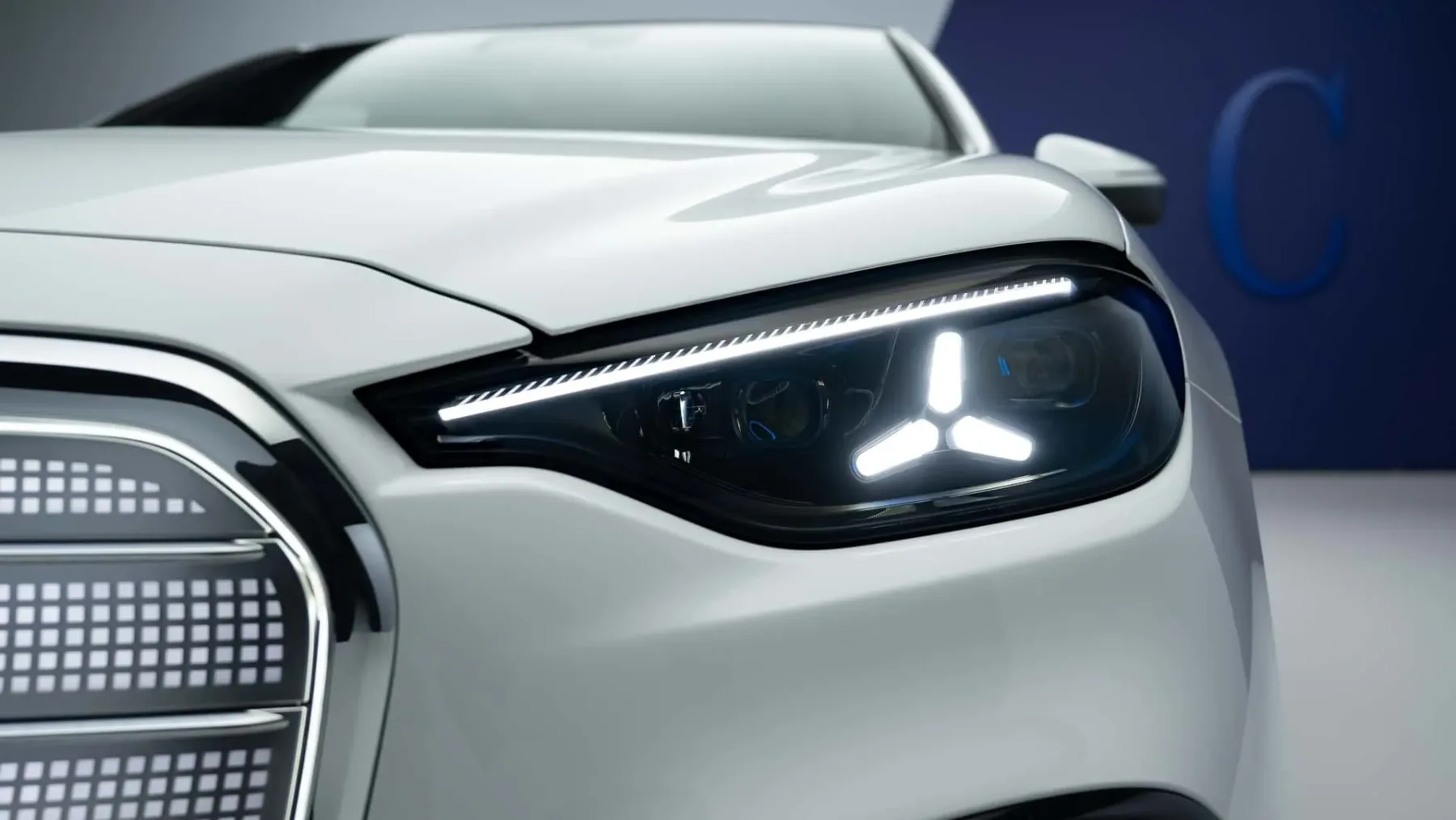 Novi Mercedes-Benz C-Class Electric: Je to končno električni avto, ki ga ne bi skrivali v garaži?