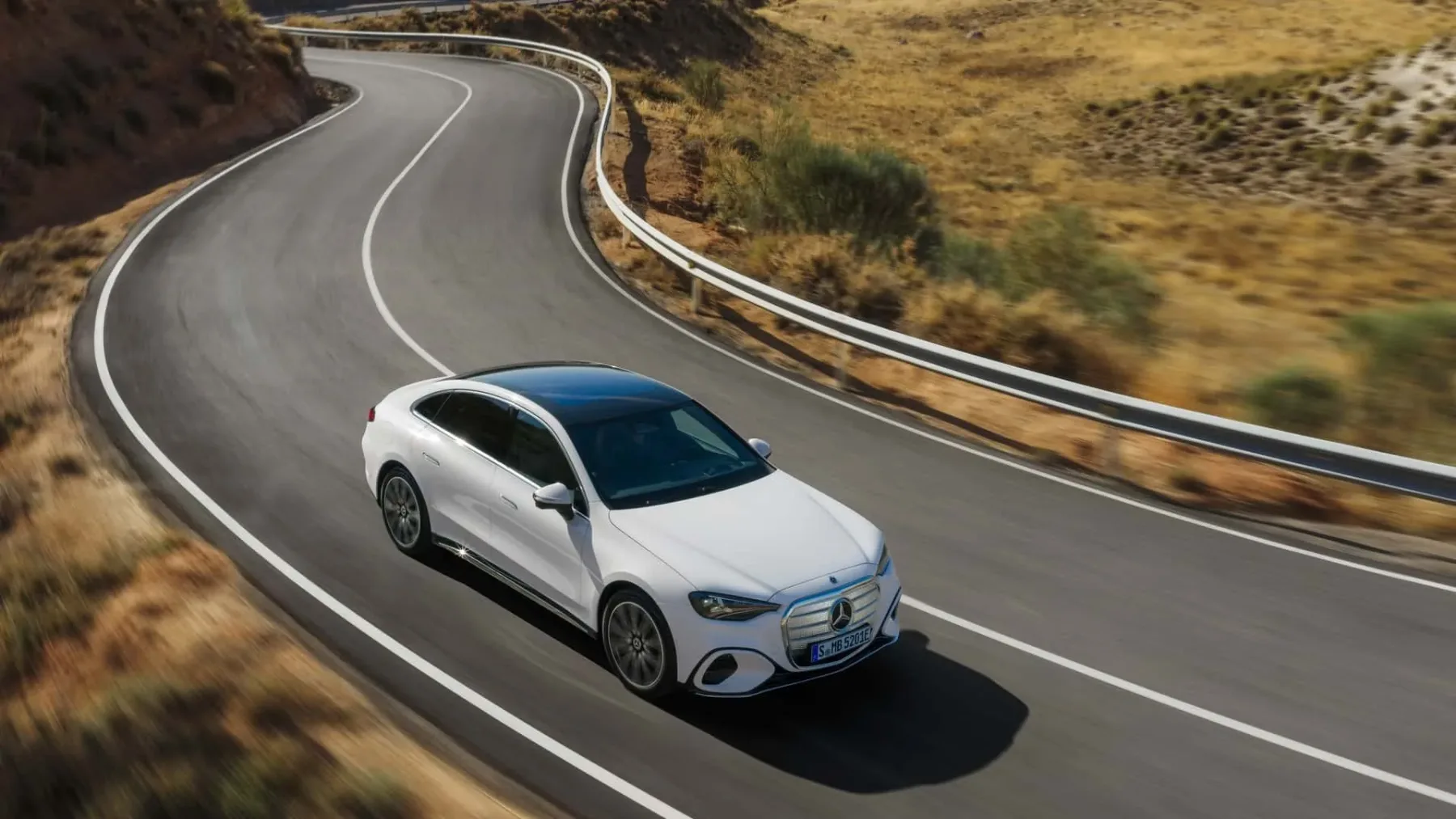 Novi Mercedes-Benz C-Class Electric: Je to končno električni avto, ki ga ne bi skrivali v garaži?